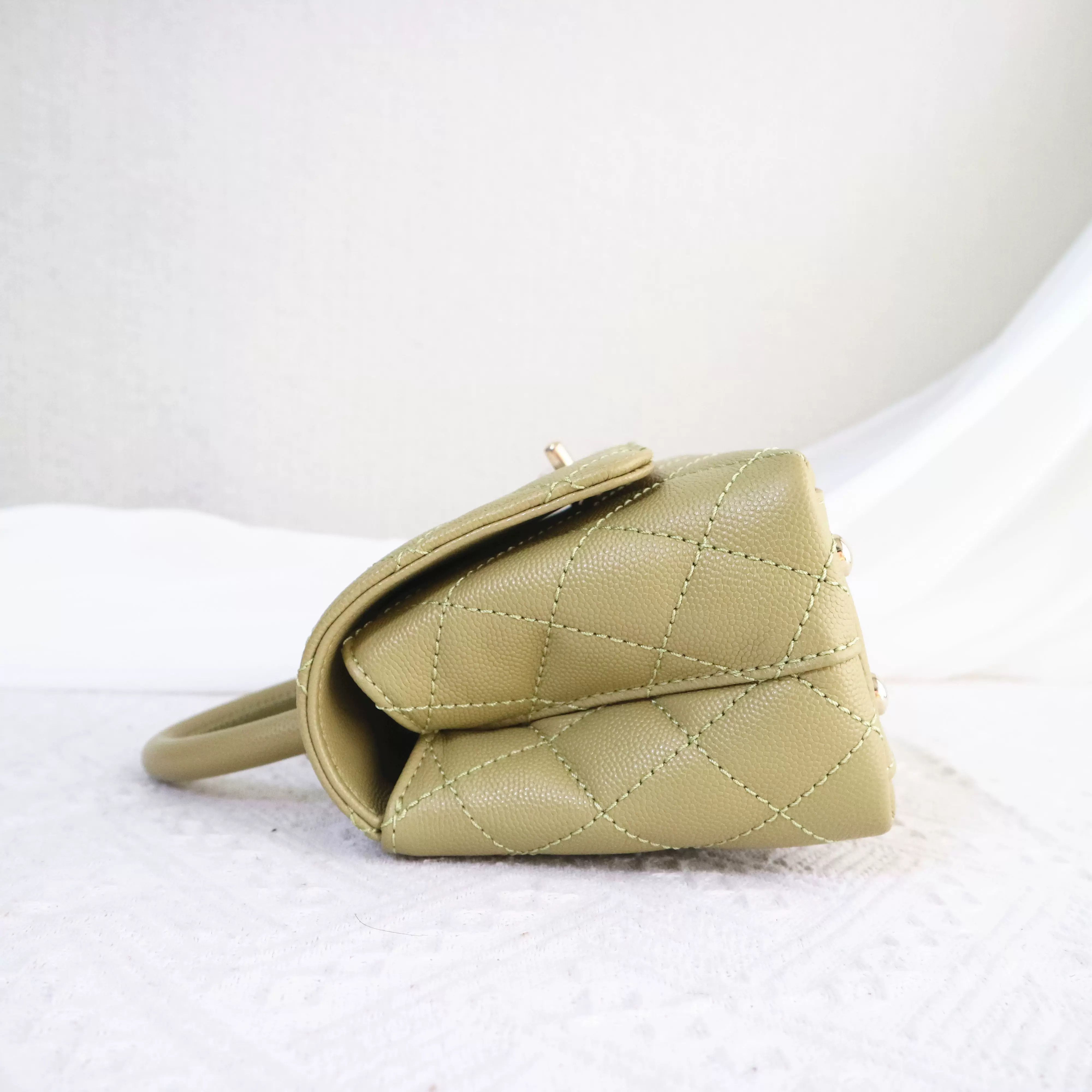 Chanel Pre-loved Bag Very good condition Size ONE SIZE - 5 Thumbnail