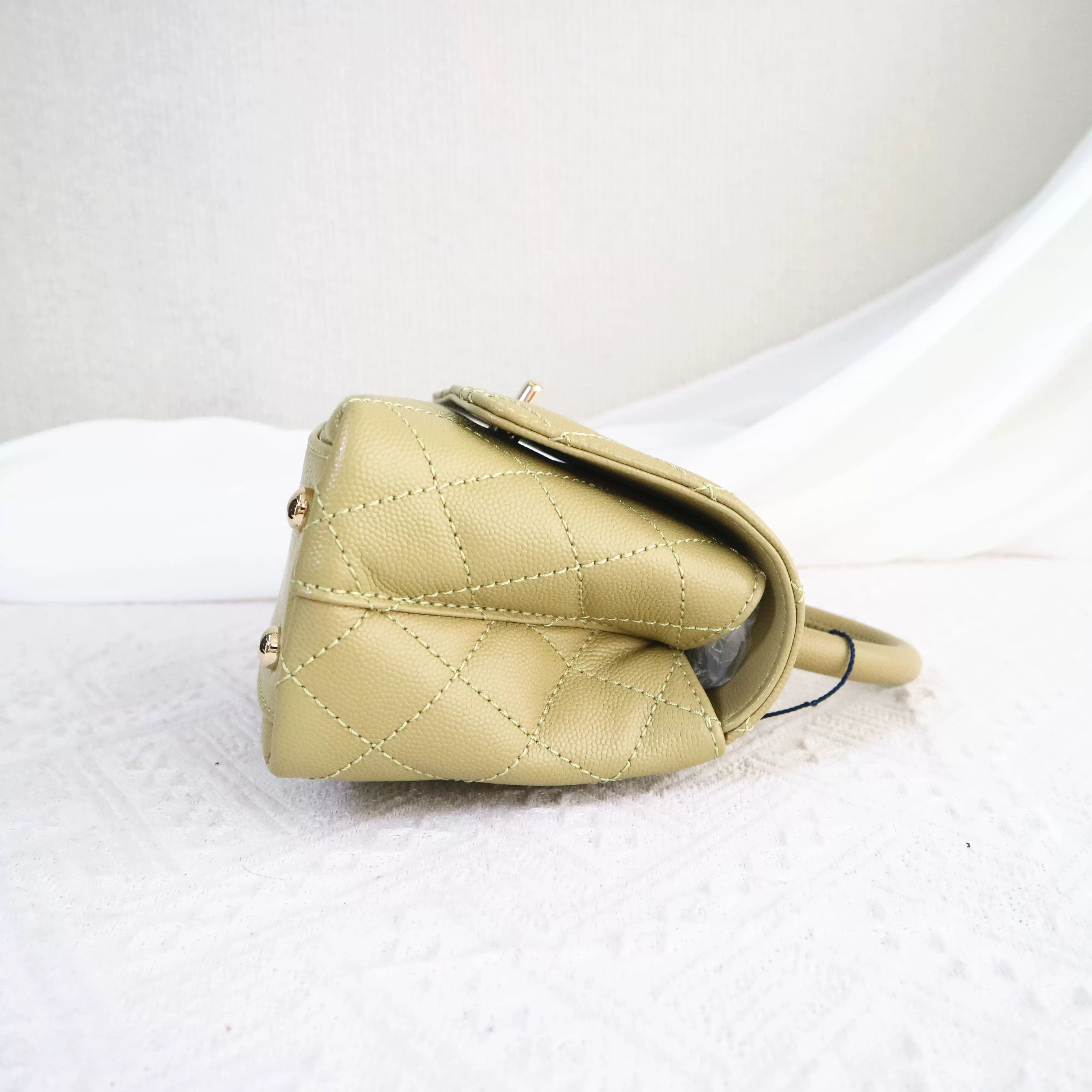 Chanel Pre-loved Bag Very good condition Size ONE SIZE - 4 Thumbnail