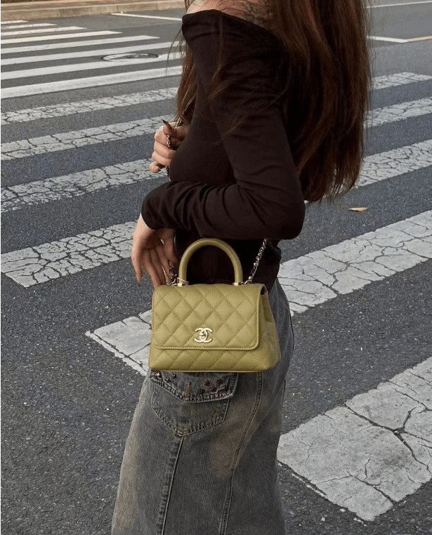 Chanel Pre-loved Bag Very good condition Size ONE SIZE - 8 Thumbnail