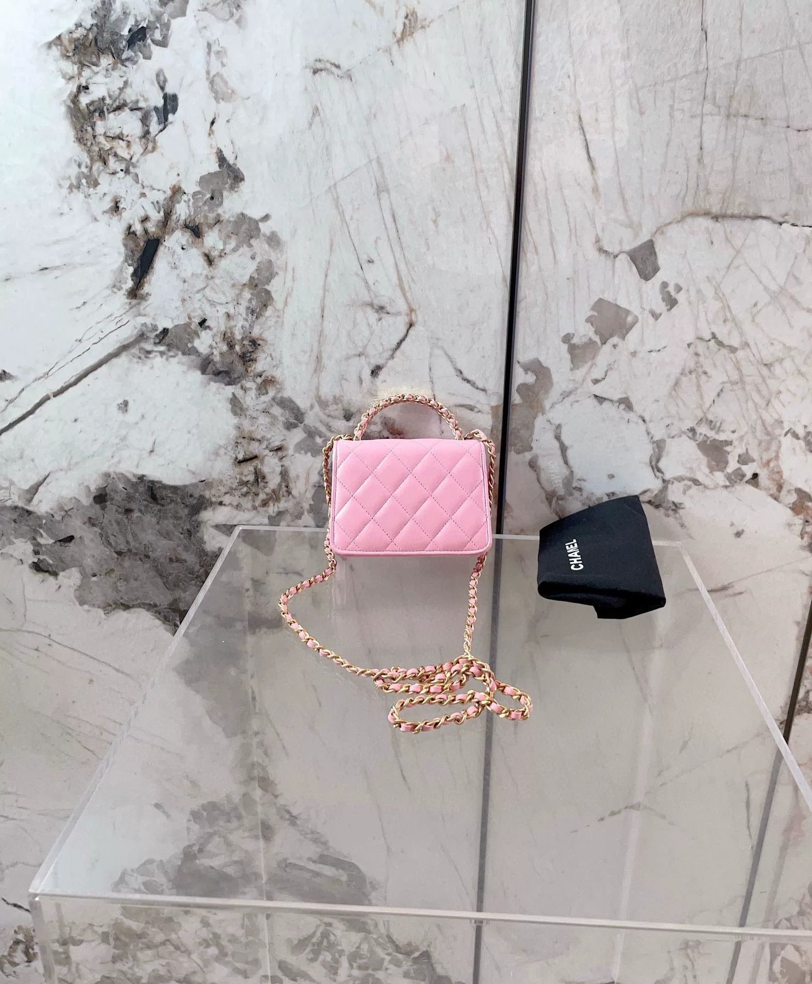 Chanel Pre-loved Bag Very good condition Size ONE SIZE - 2 Thumbnail
