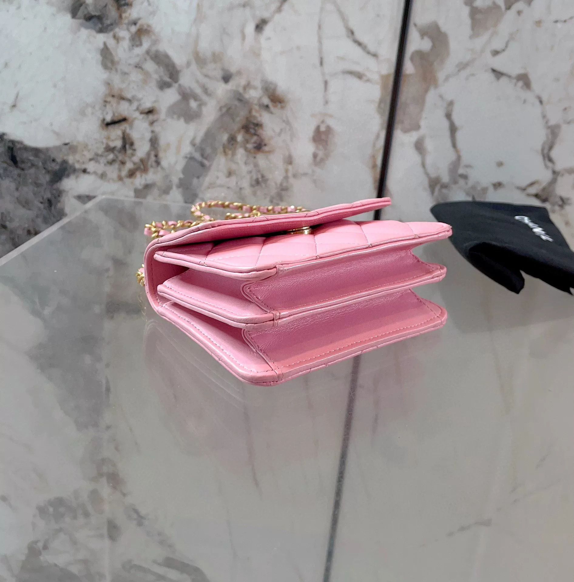 Chanel Pre-loved Bag Very good condition Size ONE SIZE - 5 Thumbnail