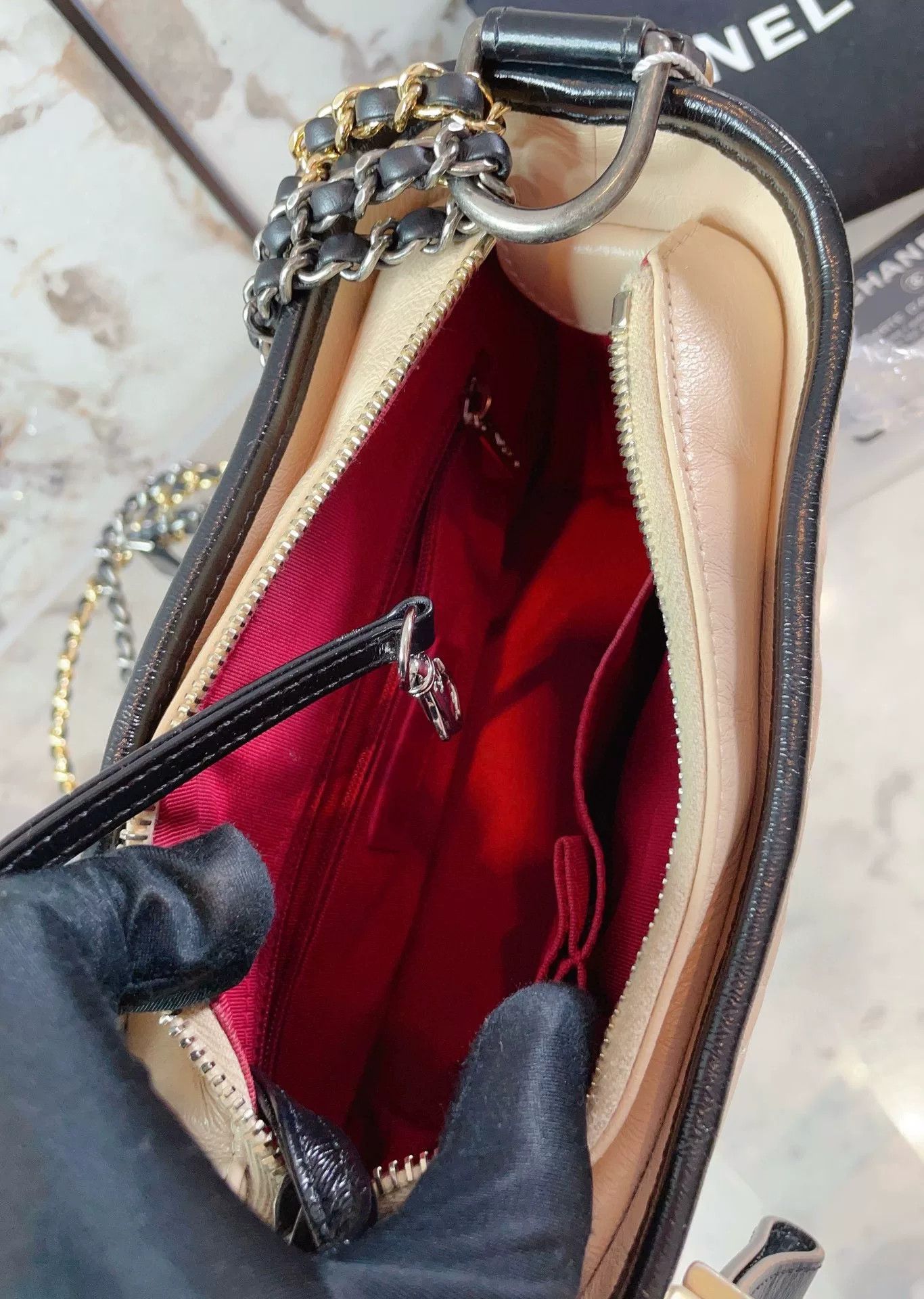 Chanel Pre-loved Bag Very good condition Size ONE SIZE - 9 Thumbnail
