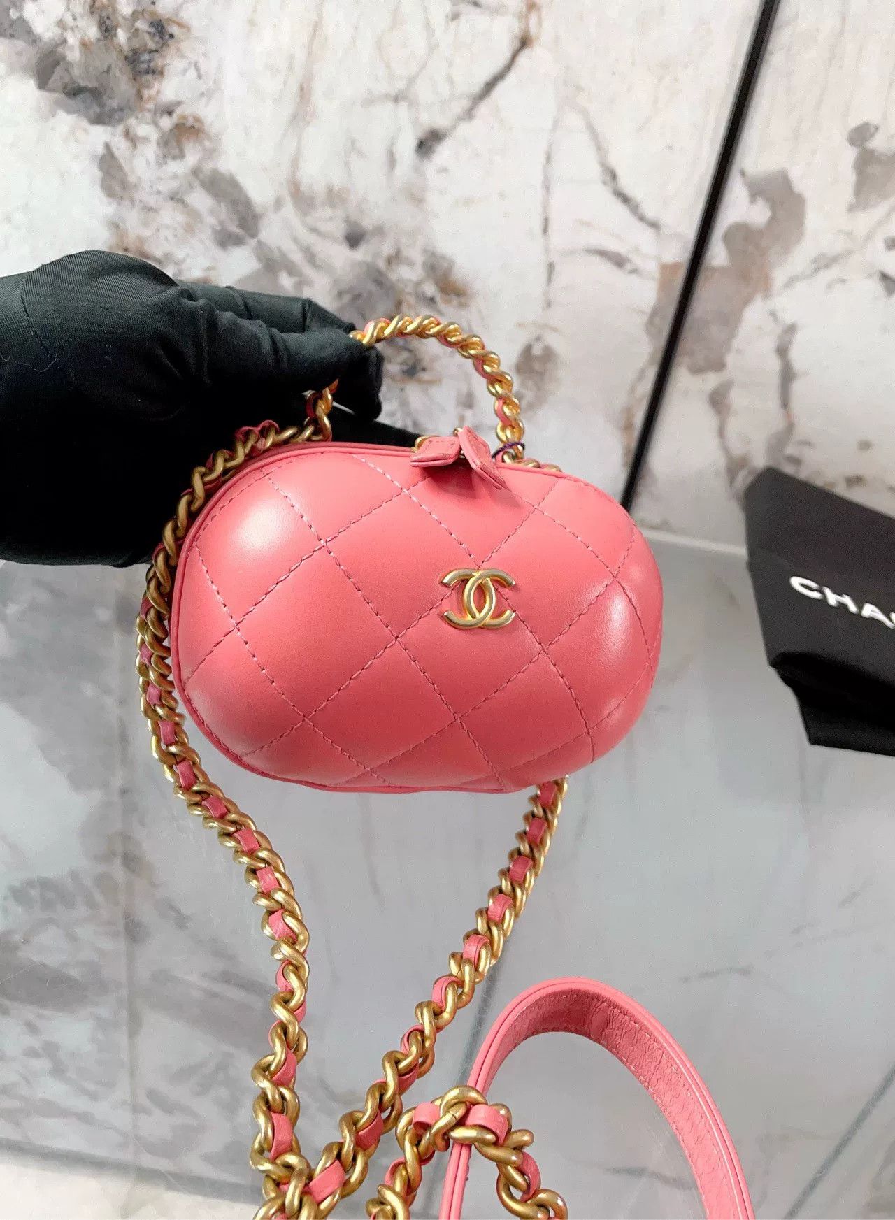 Chanel Pre-loved Bag Very good condition Size ONE SIZE - 6 Thumbnail