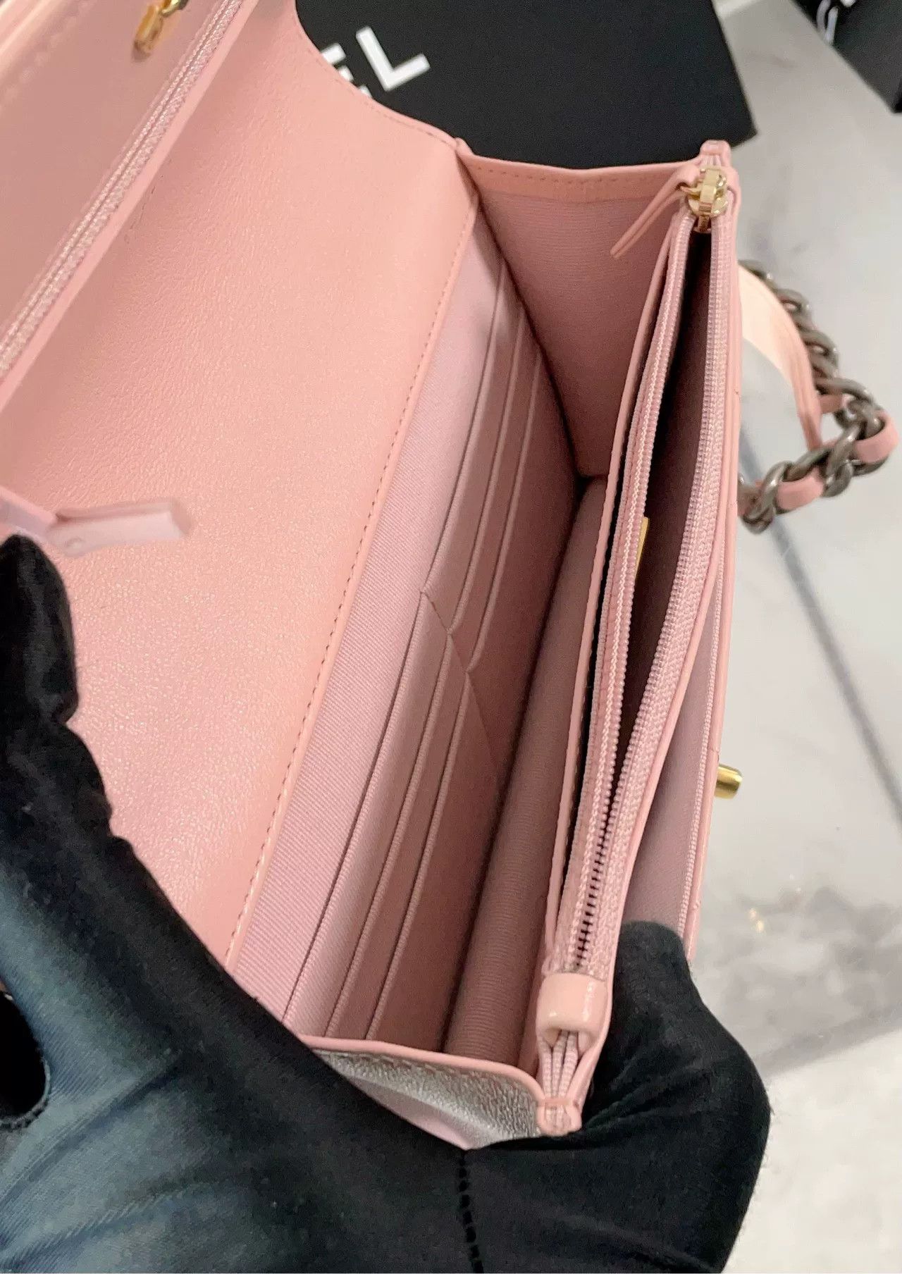 Chanel Pre-loved Bag Very good condition Size ONE SIZE - 9 Thumbnail