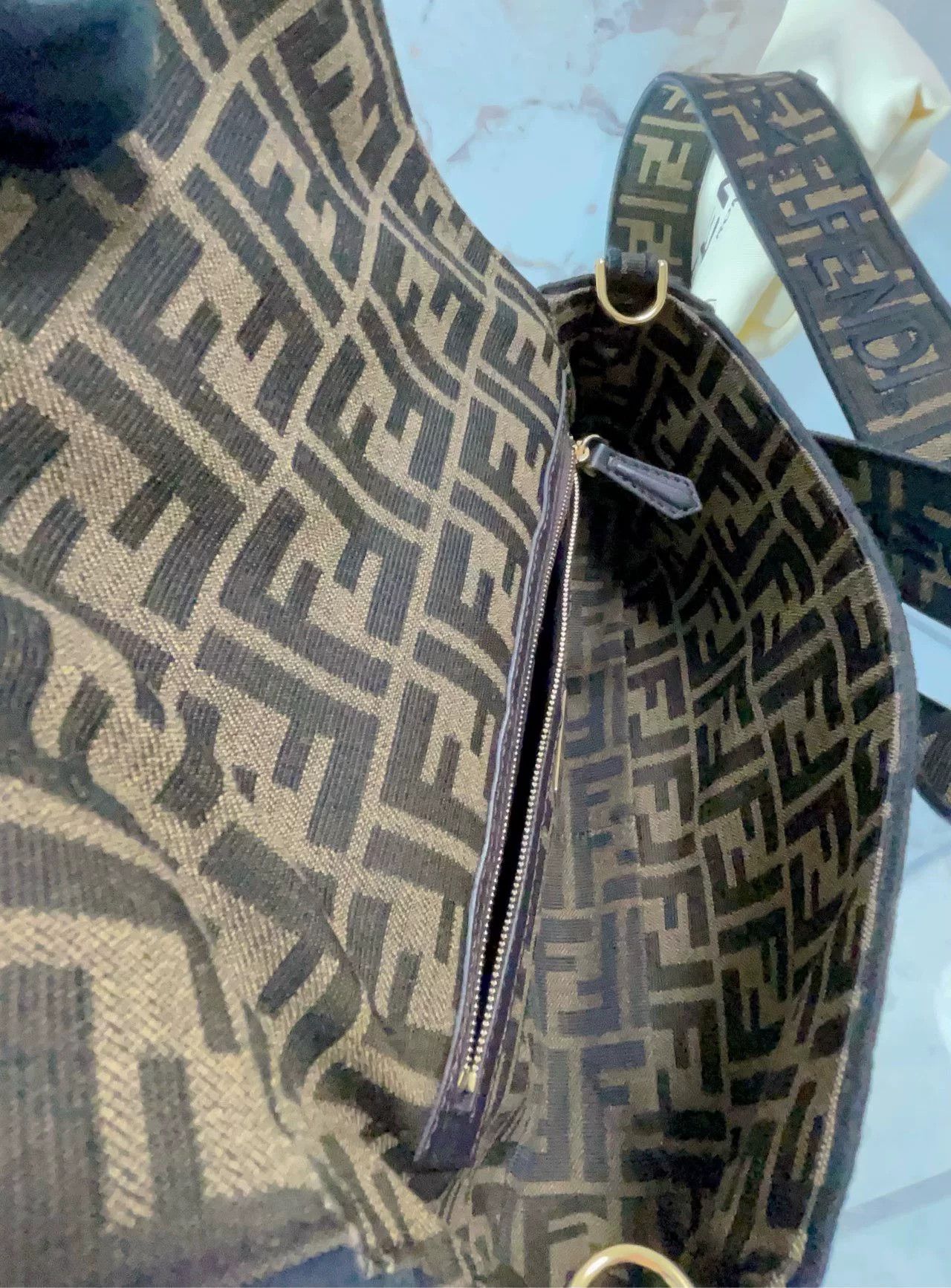 Fendi Pre-loved Bag Very good condition Size ONE SIZE - 9 Thumbnail