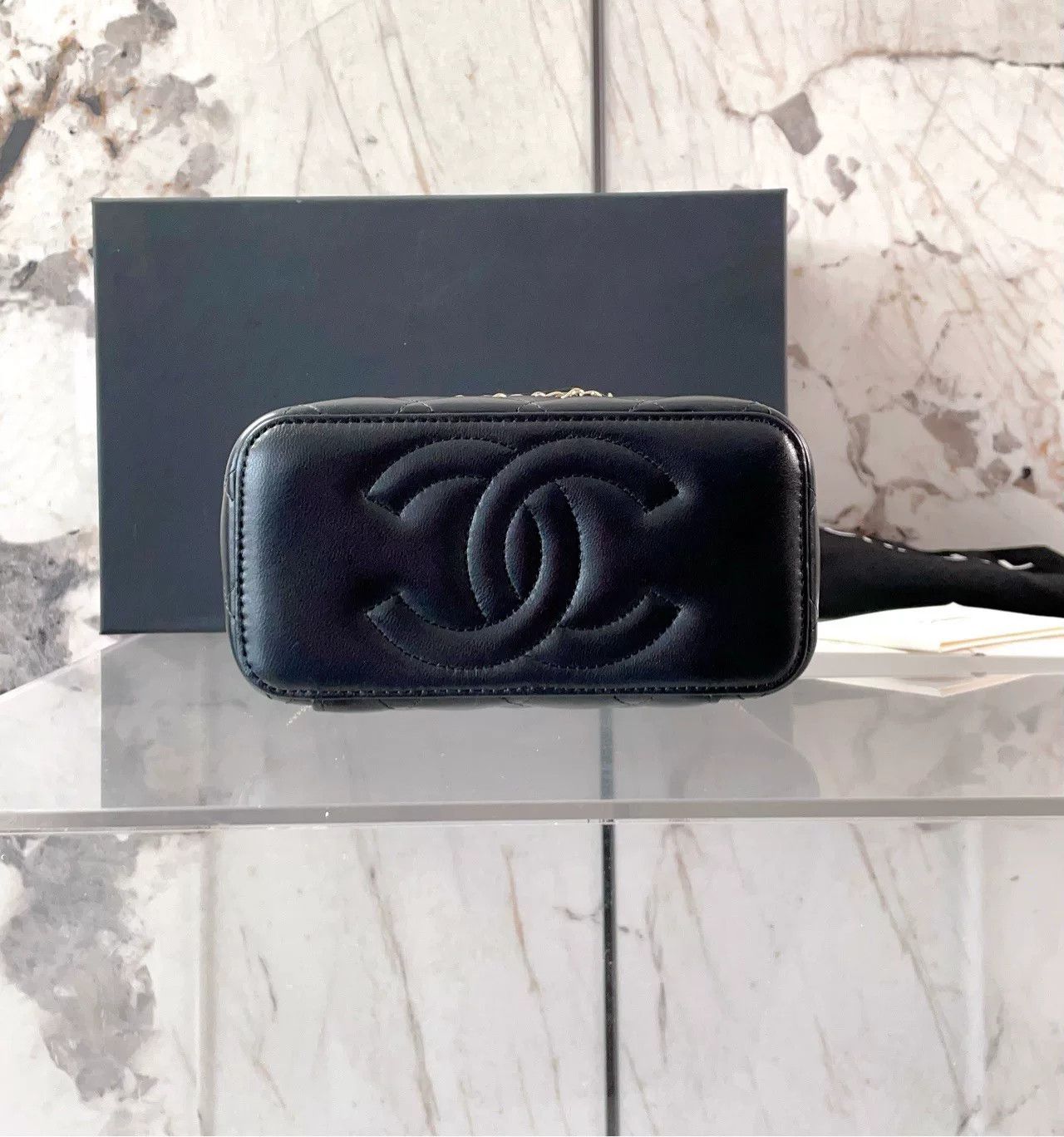 Chanel Pre-loved Bag Very good condition Size ONE SIZE - 4 Thumbnail