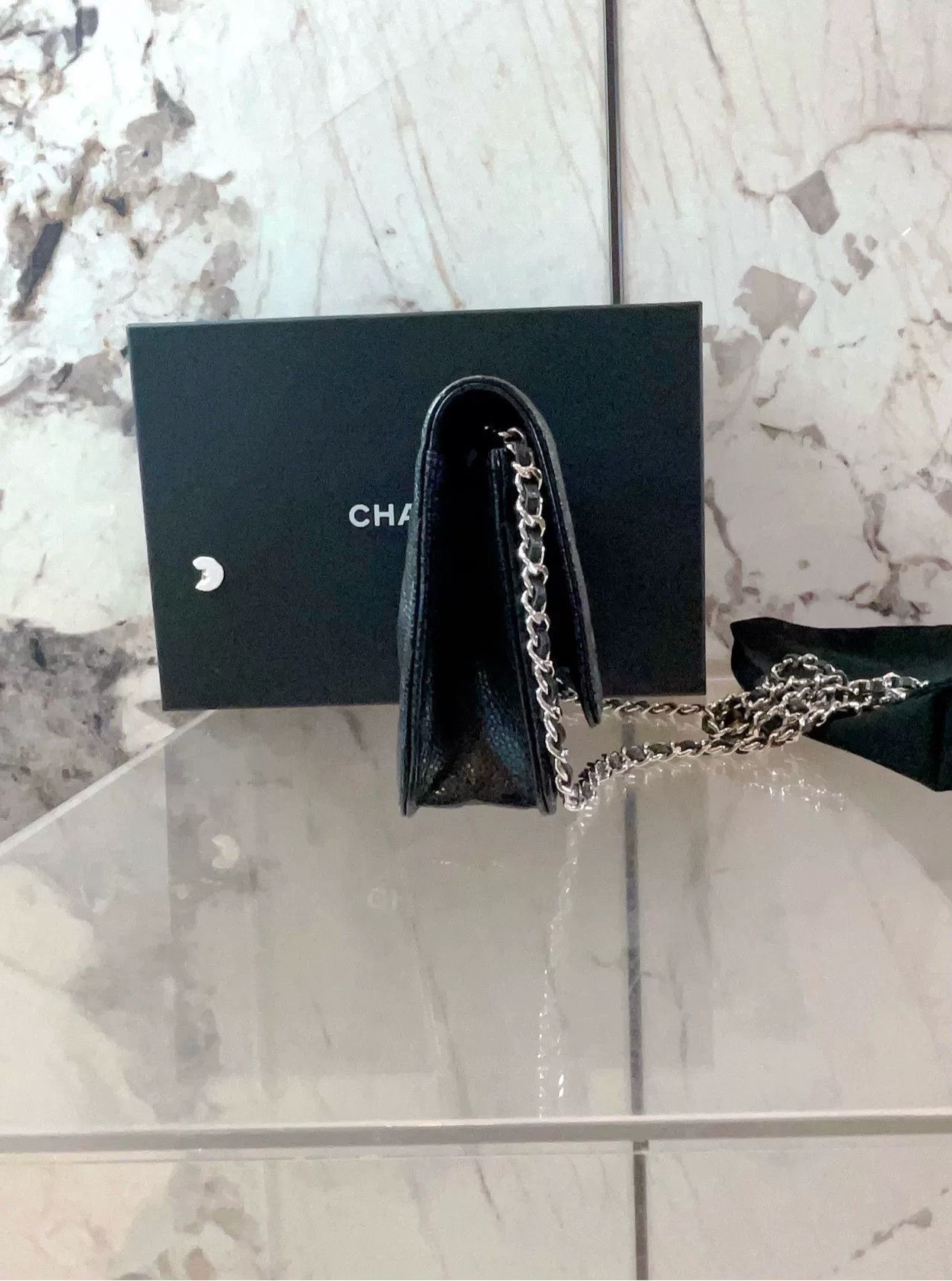 Chanel Pre-loved Bag Very good condition Size ONE SIZE - 3 Thumbnail