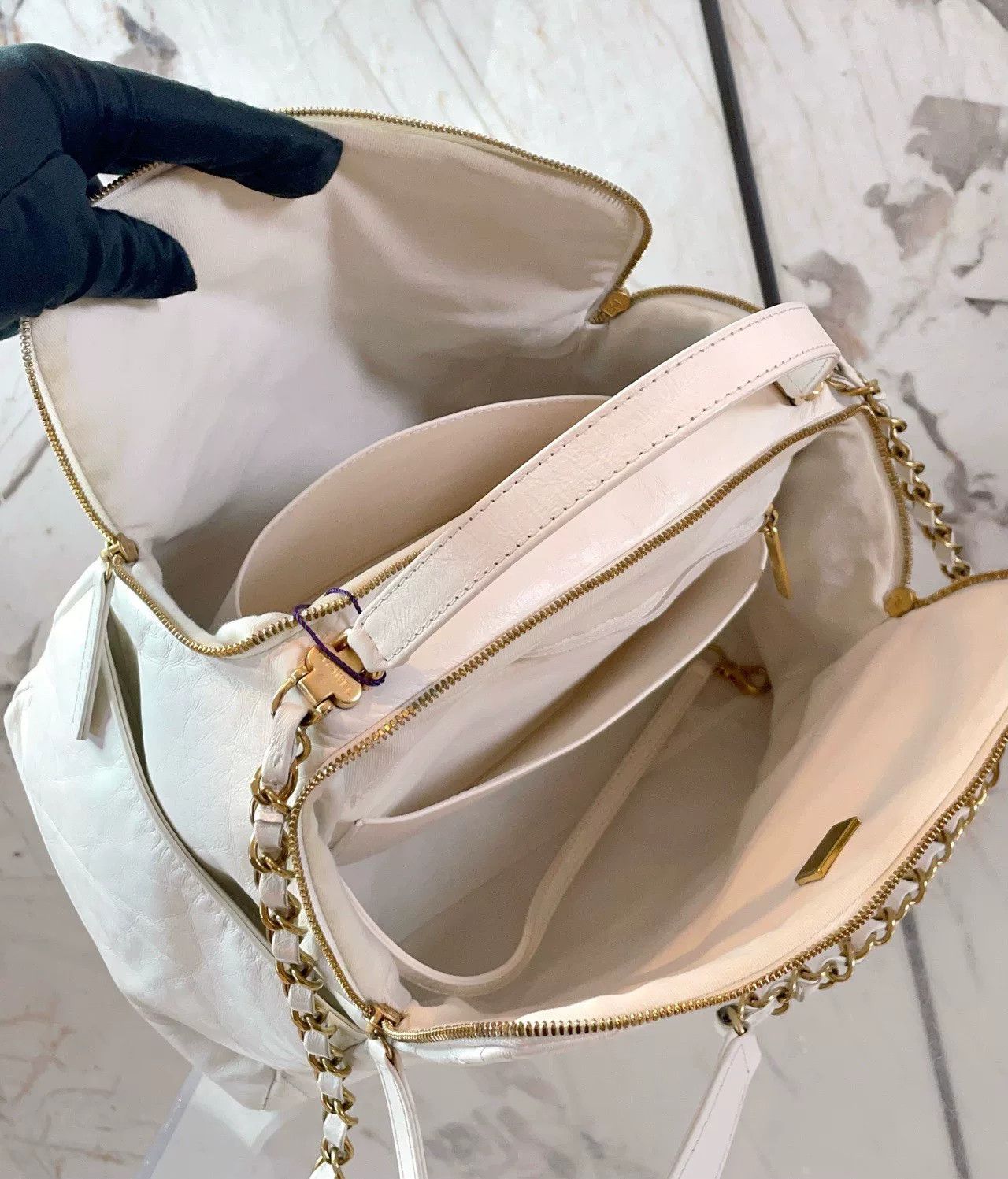 Chanel Pre-loved Bag Very good condition Size ONE SIZE - 9 Thumbnail