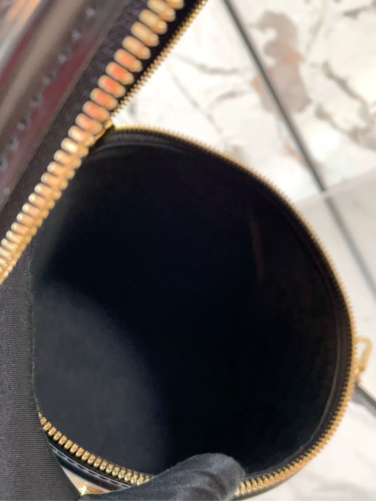 Louis Vuitton Pre-loved Bag Very good condition Size ONE SIZE - 9 Thumbnail