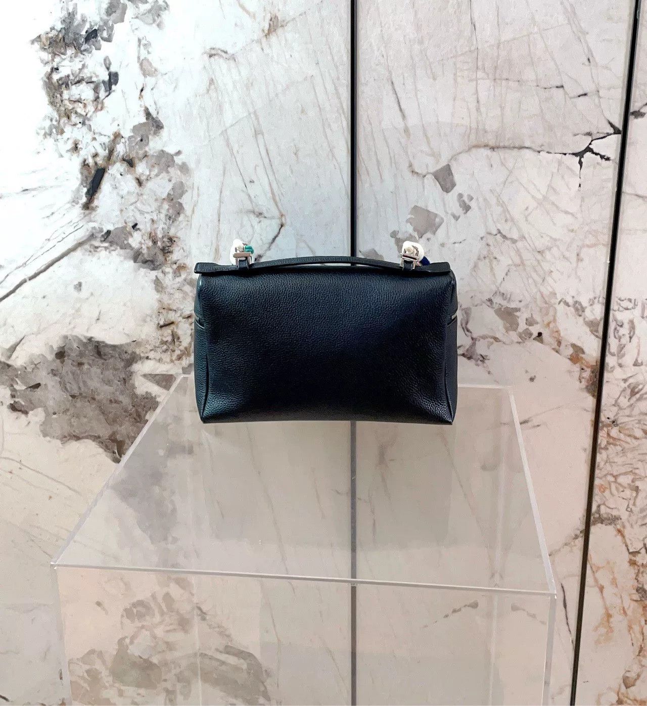 Loro Piana Pre-loved Bag Very good condition Size ONE SIZE - 2 Thumbnail
