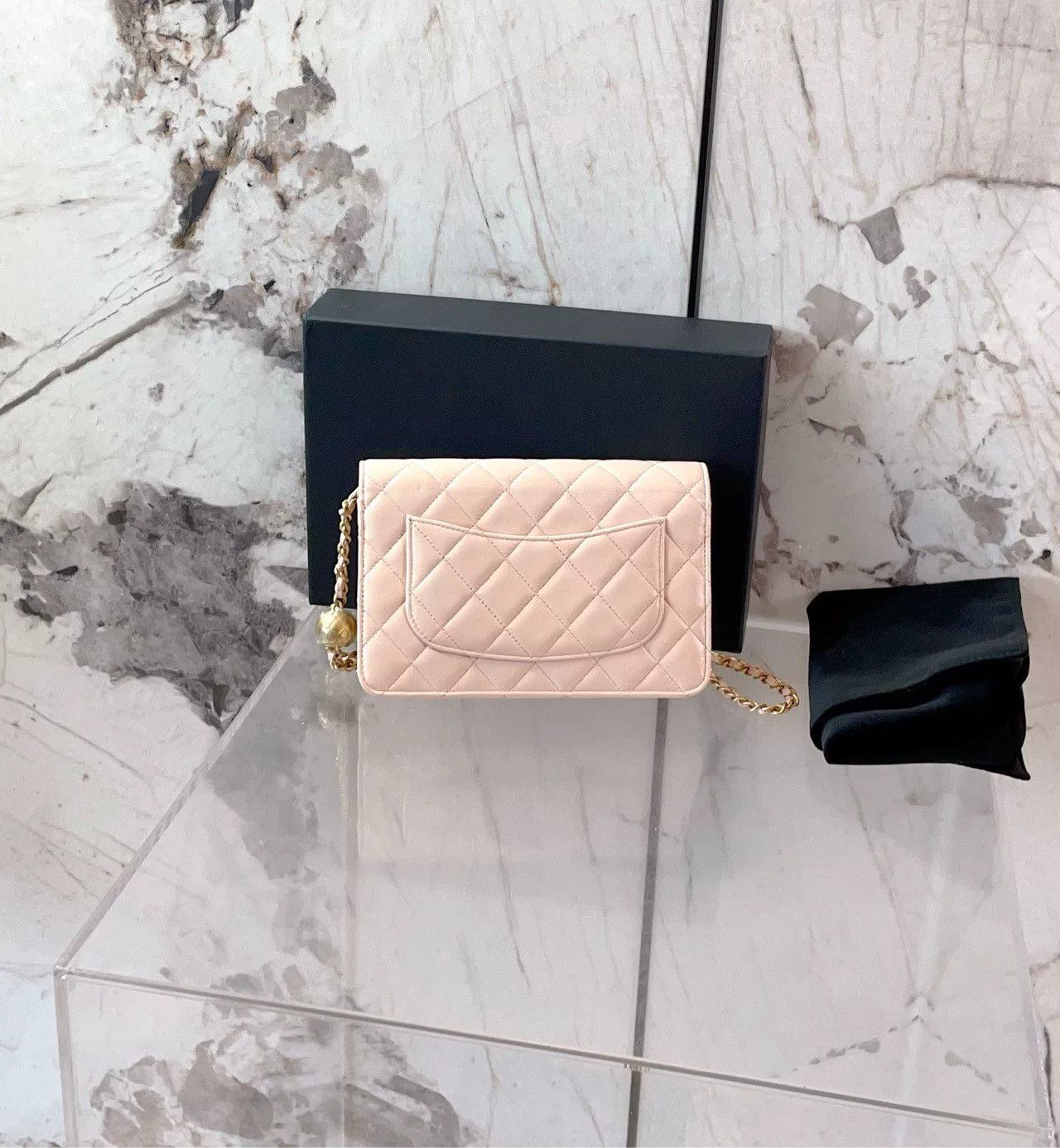 Chanel Pre-loved Bag Very good condition Size ONE SIZE - 2 Thumbnail