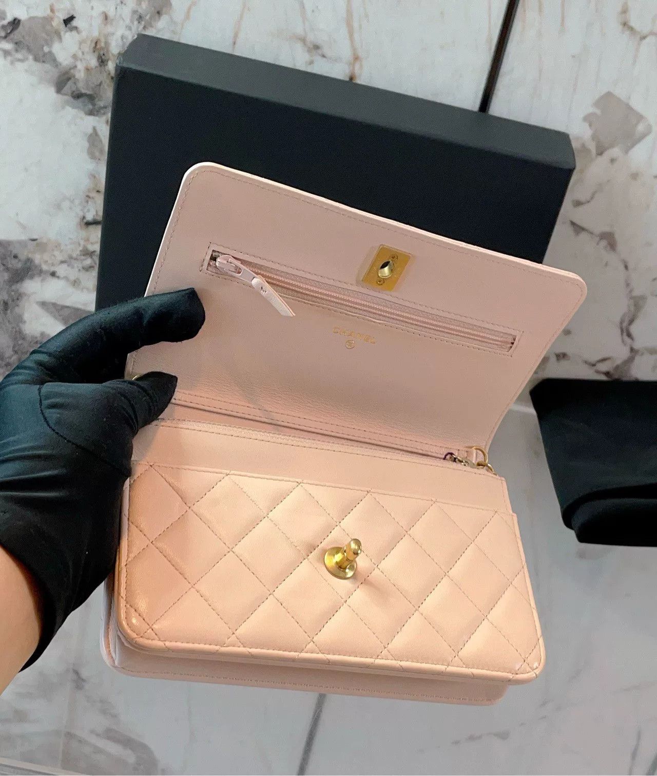 Chanel Pre-loved Bag Very good condition Size ONE SIZE - 7 Thumbnail