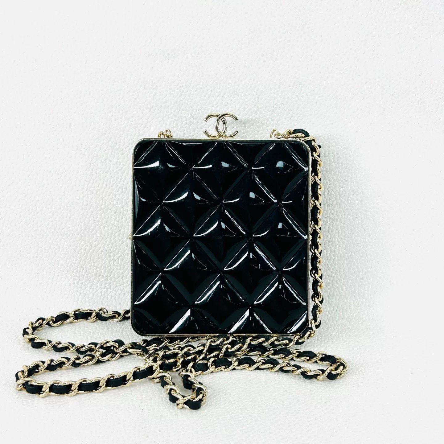 Chanel Pre-loved Bag Very good condition Size ONE SIZE - 2 Thumbnail