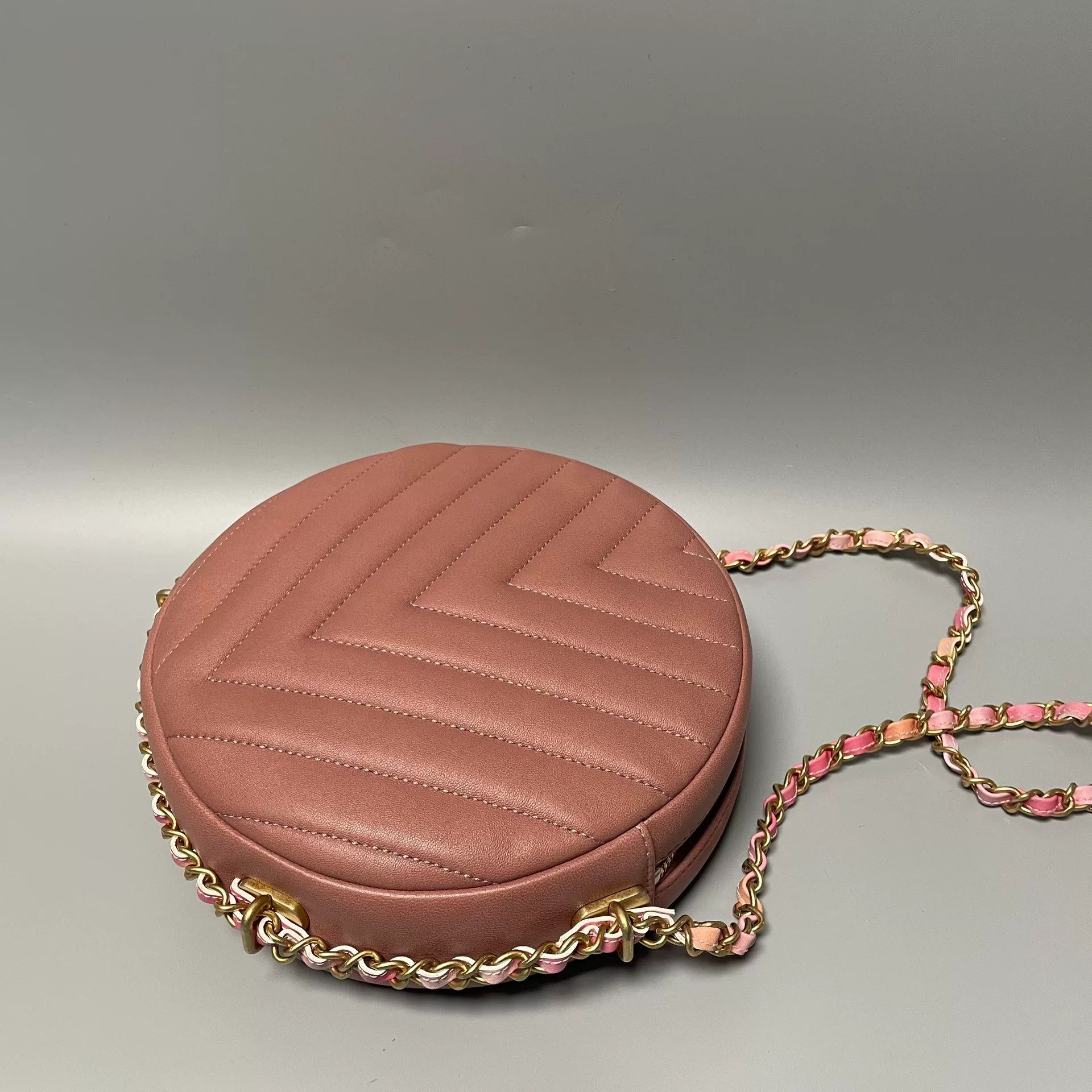 Chanel Pre-loved Bag Very good condition Size ONE SIZE - 4 Thumbnail