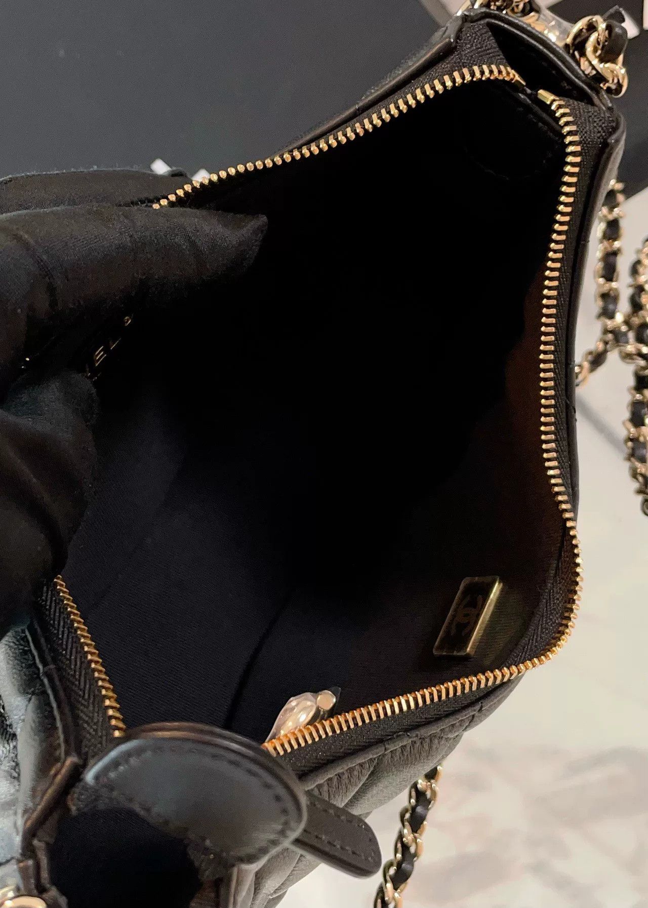 Chanel Pre-loved Bag Very good condition Size ONE SIZE - 9 Thumbnail