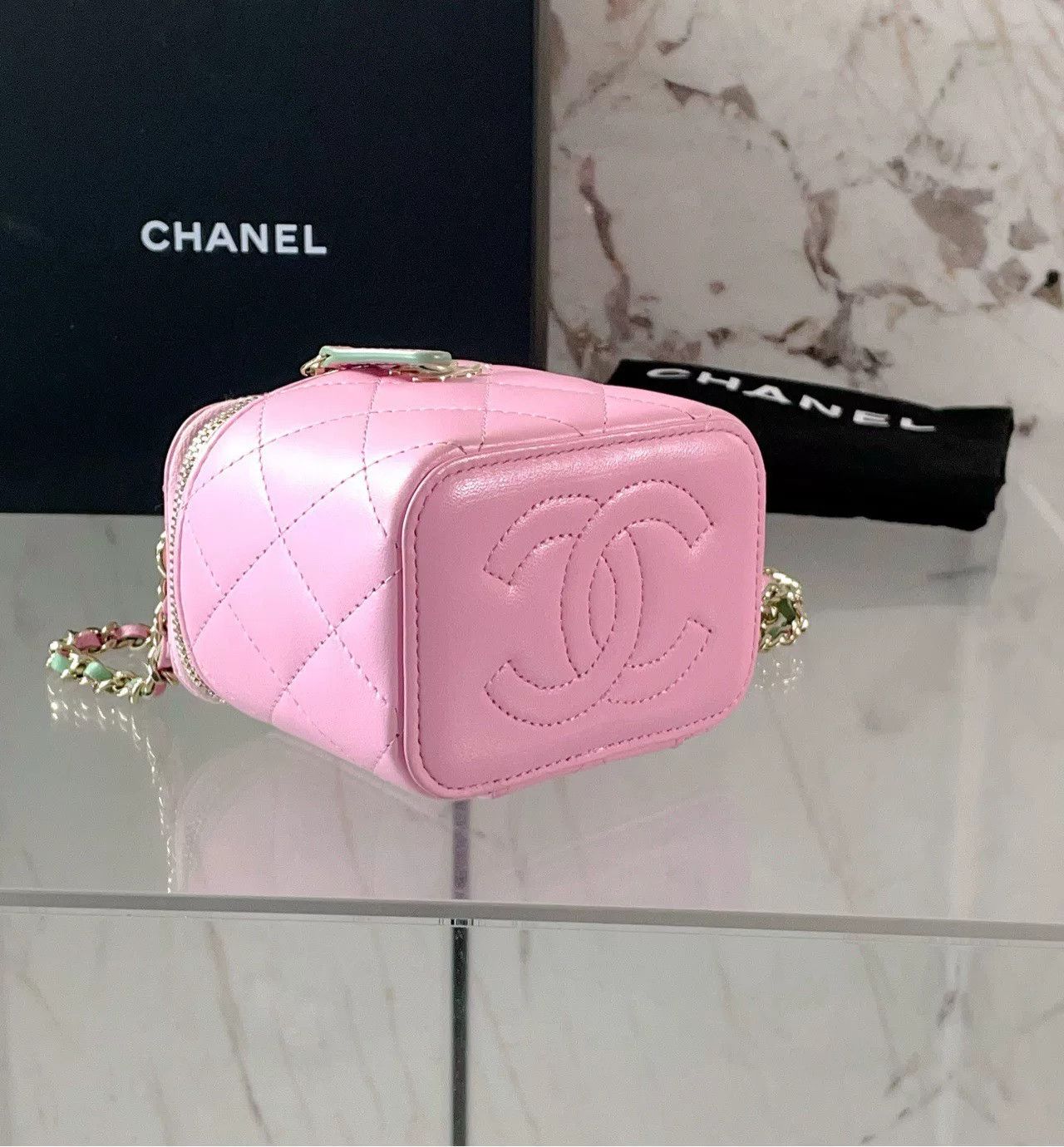 Chanel Pre-loved Bag Very good condition Size ONE SIZE - 5 Thumbnail