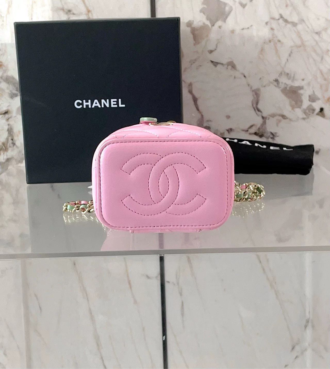 Chanel Pre-loved Bag Very good condition Size ONE SIZE - 4 Thumbnail