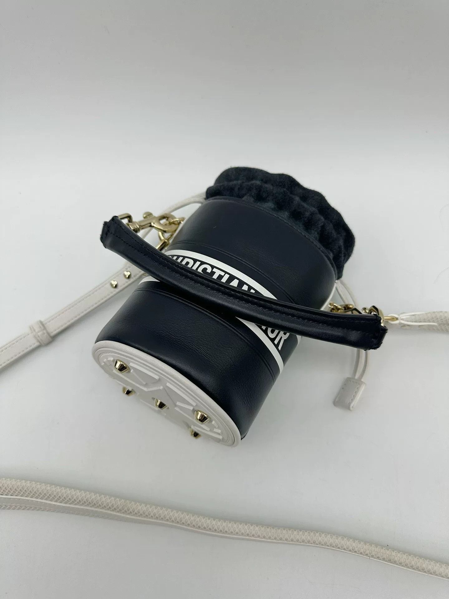 Dior Pre-loved Bag Very good condition Size ONE SIZE - 6 Thumbnail