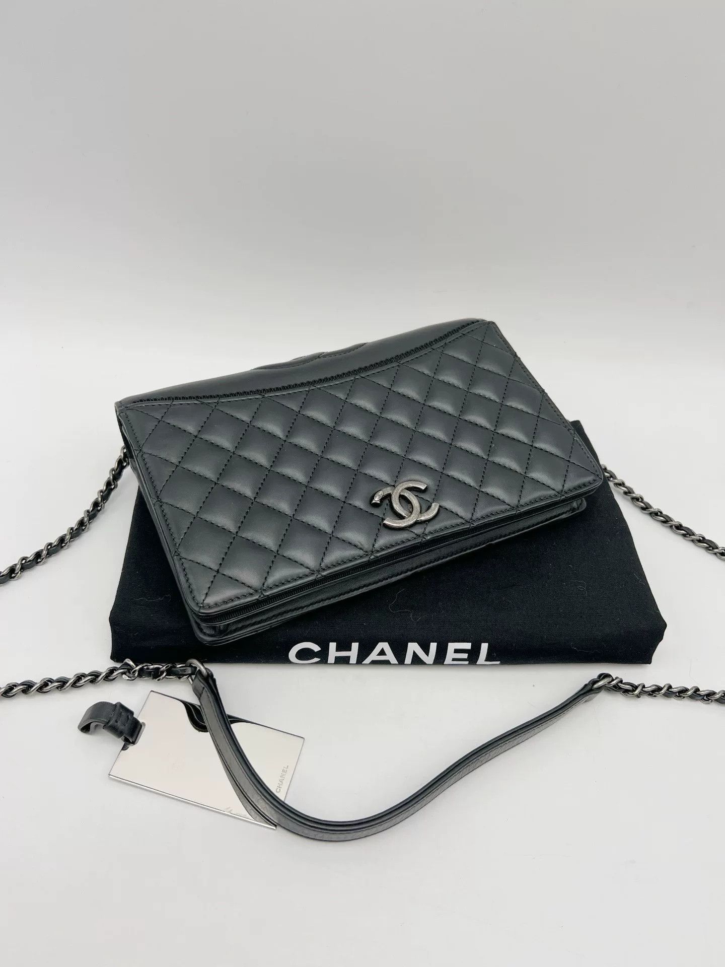 Chanel Pre-loved Bag Very good condition Size ONE SIZE - 3 Thumbnail