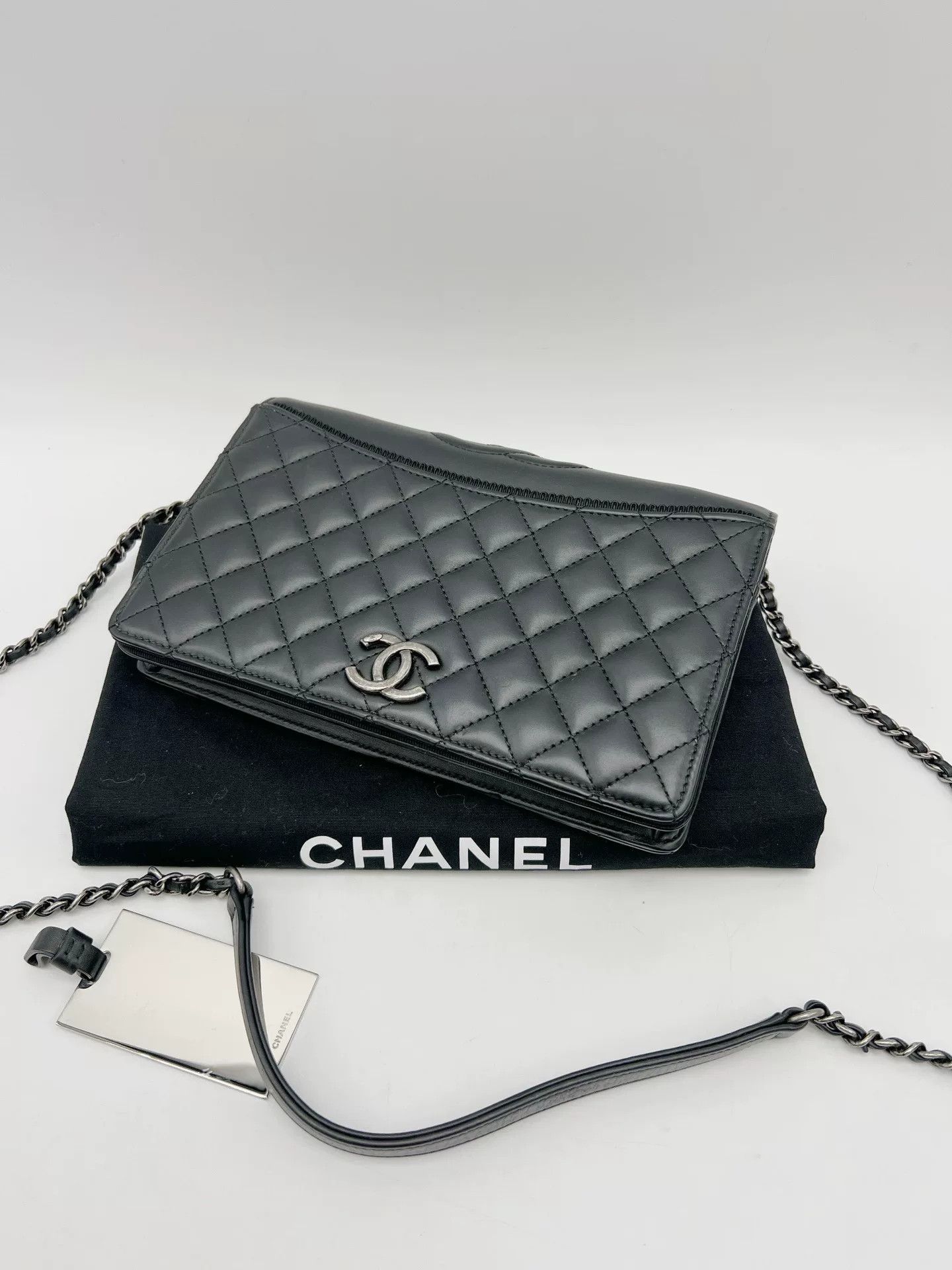 Chanel Pre-loved Bag Very good condition Size ONE SIZE - 4 Thumbnail