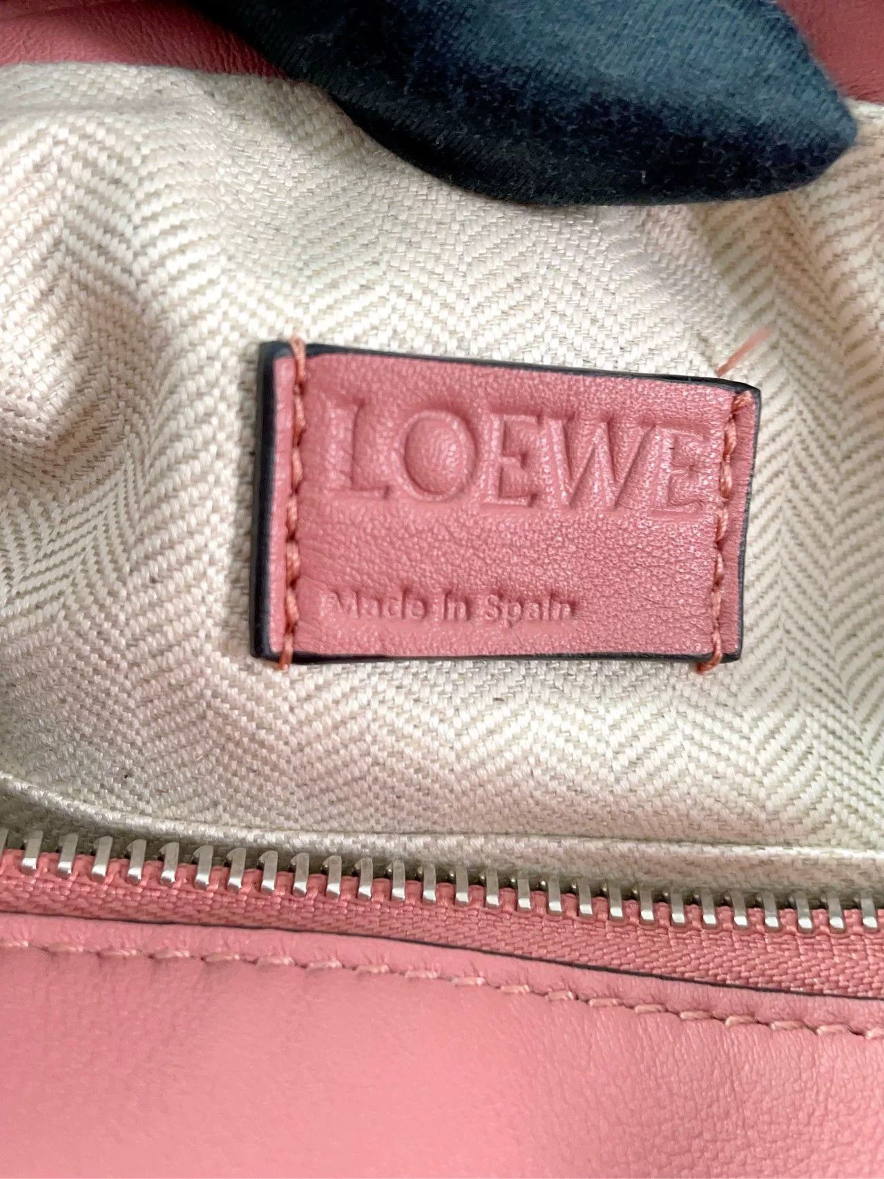 Loewe Pre-loved Bag Very good condition Size ONE SIZE - 8 Thumbnail