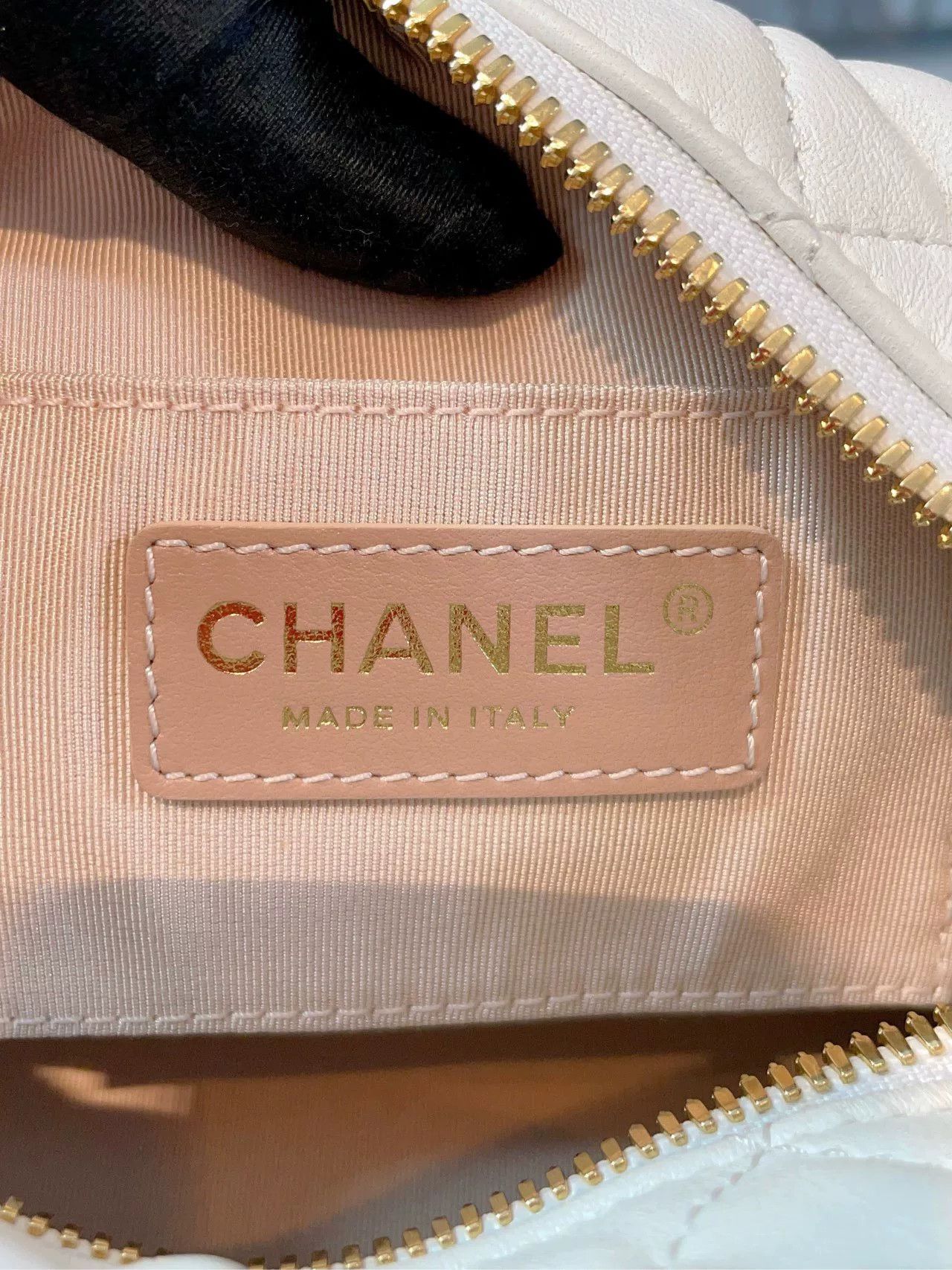 Chanel Pre-loved Bag Very good condition Size ONE SIZE - 8 Thumbnail