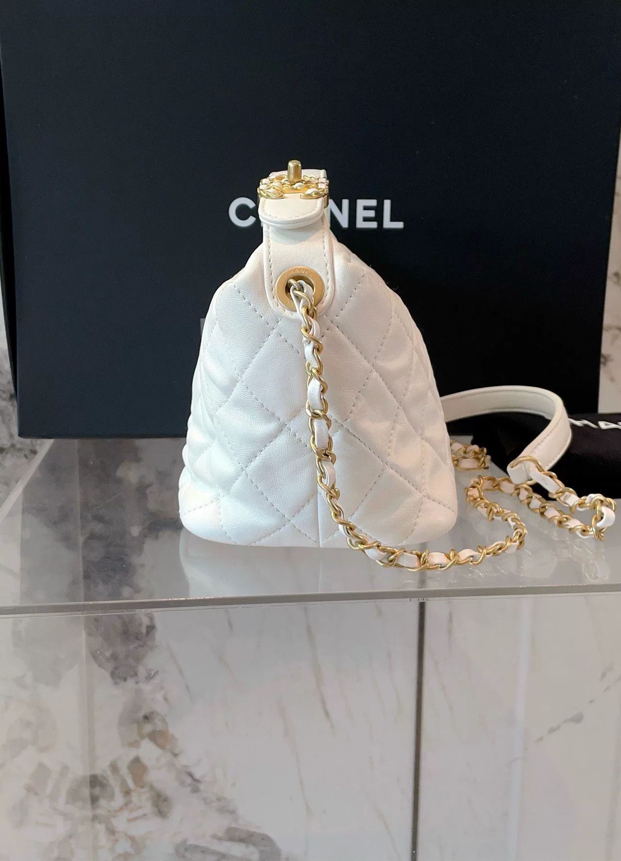 Chanel Pre-loved Bag Very good condition Size ONE SIZE - 3 Thumbnail
