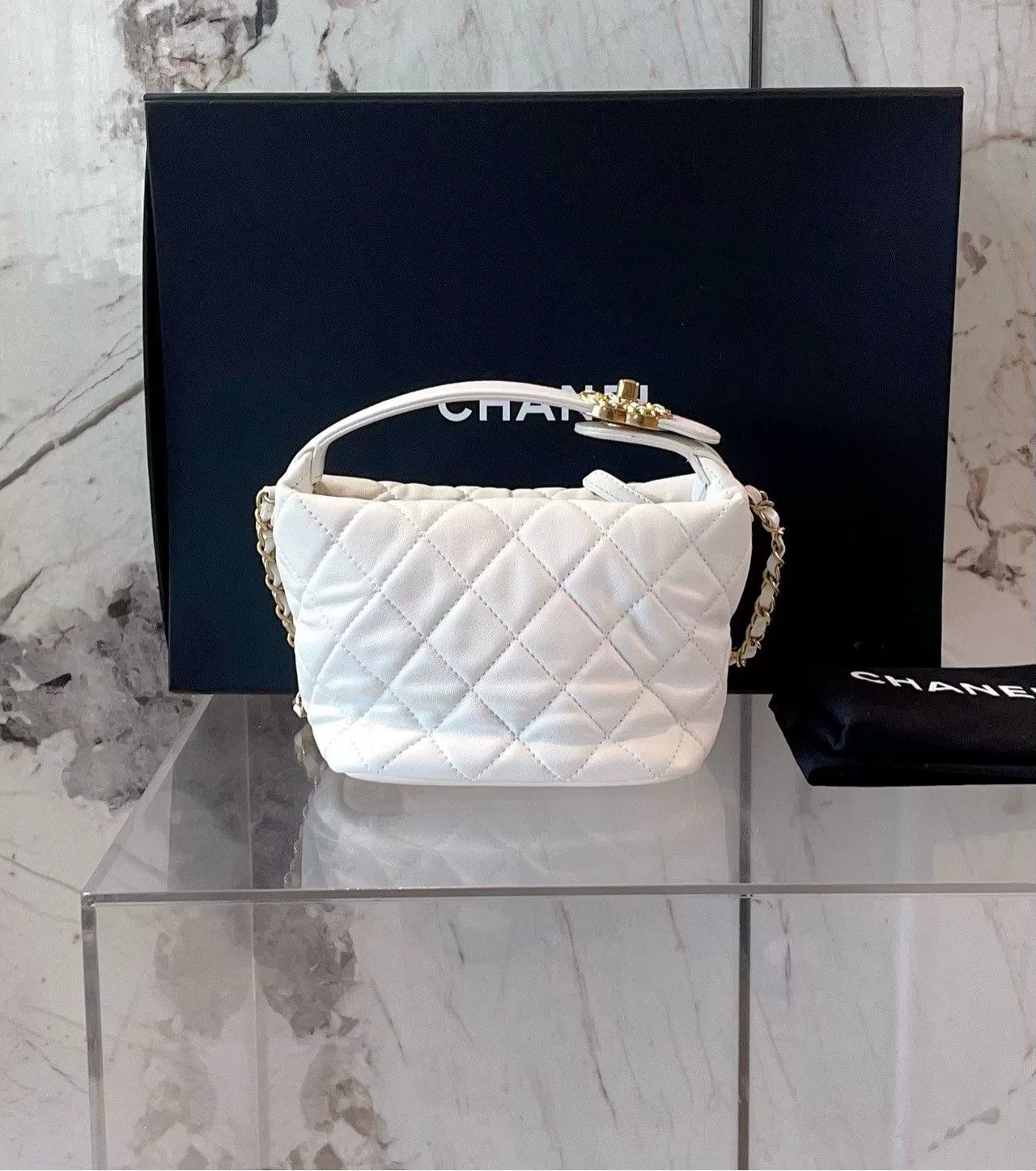 Chanel Pre-loved Bag Very good condition Size ONE SIZE - 2 Thumbnail