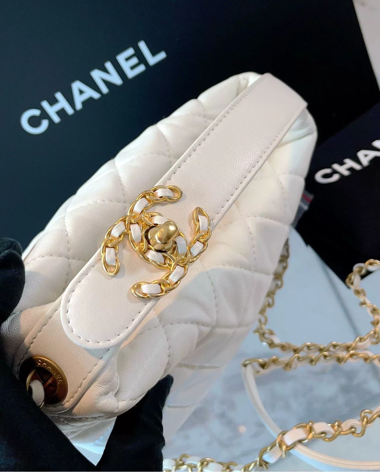 Chanel Pre-loved Bag Very good condition Size ONE SIZE - 7 Thumbnail