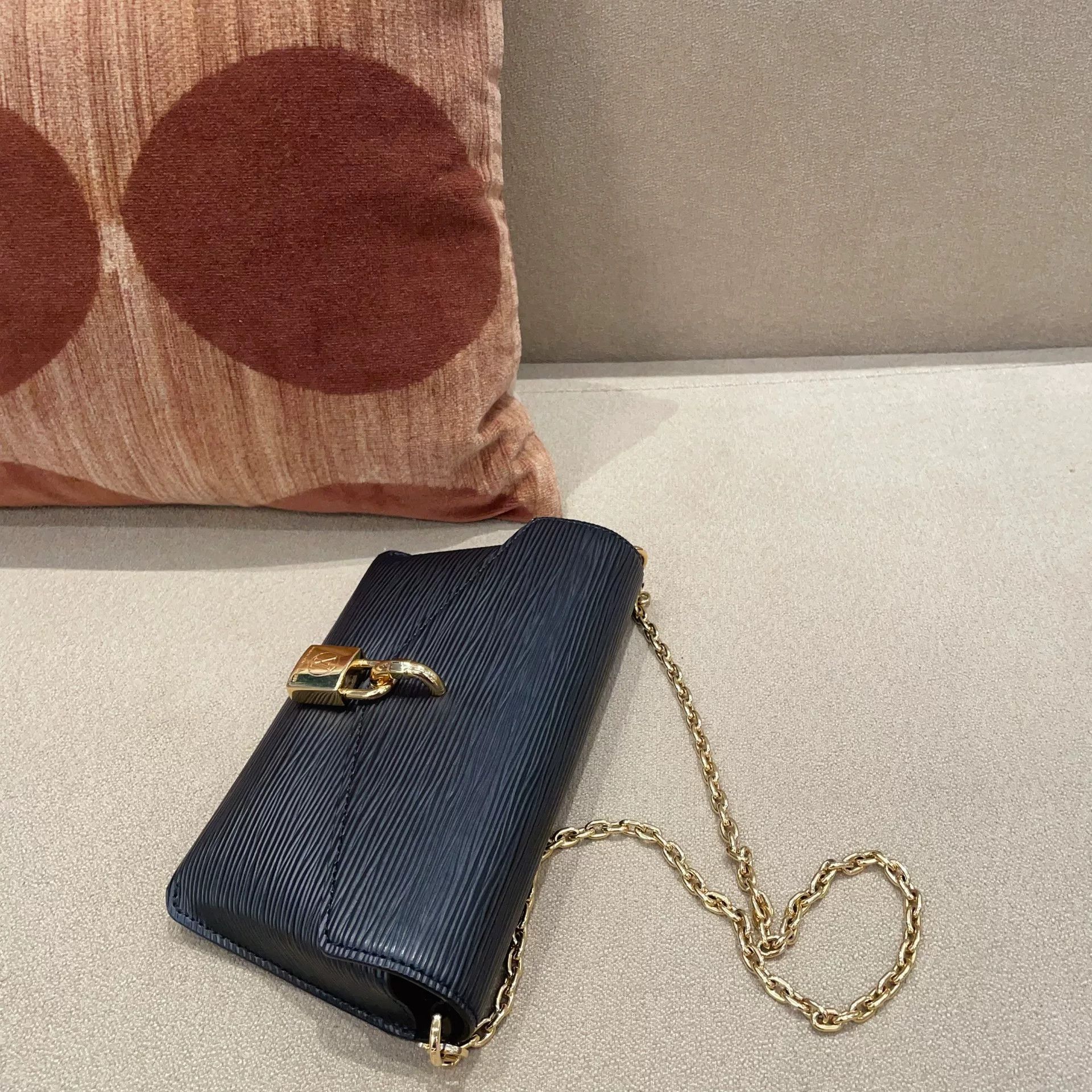 Louis Vuitton Pre-loved Bag Very good condition Size ONE SIZE - 7 Thumbnail