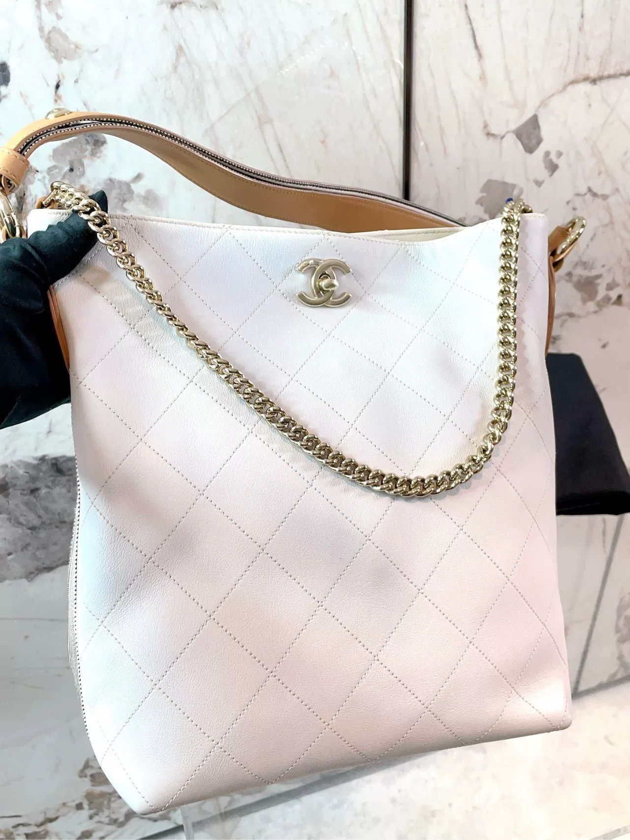 Chanel Pre-loved Bag Very good condition Size ONE SIZE - 6 Thumbnail