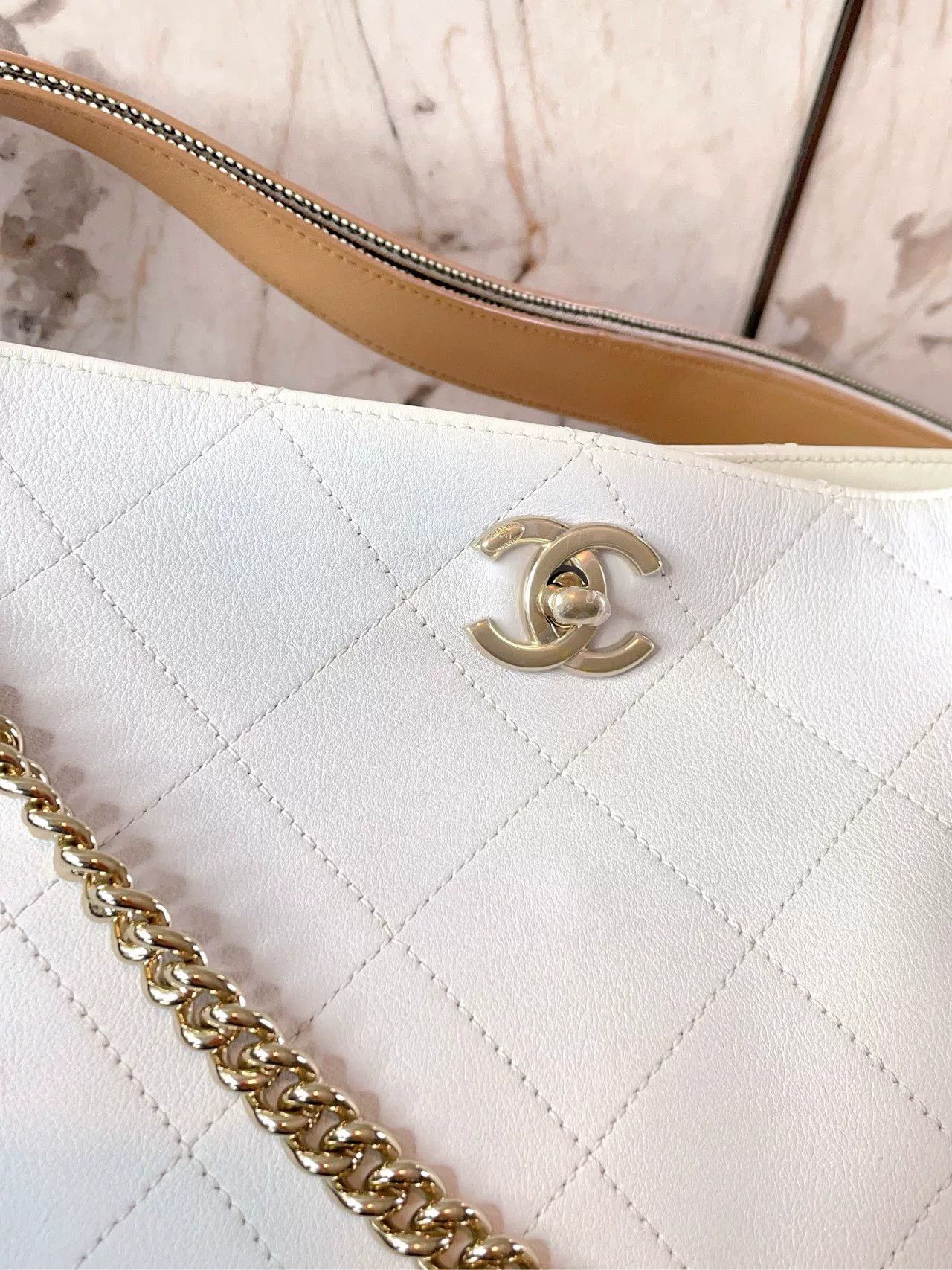 Chanel Pre-loved Bag Very good condition Size ONE SIZE - 7 Thumbnail