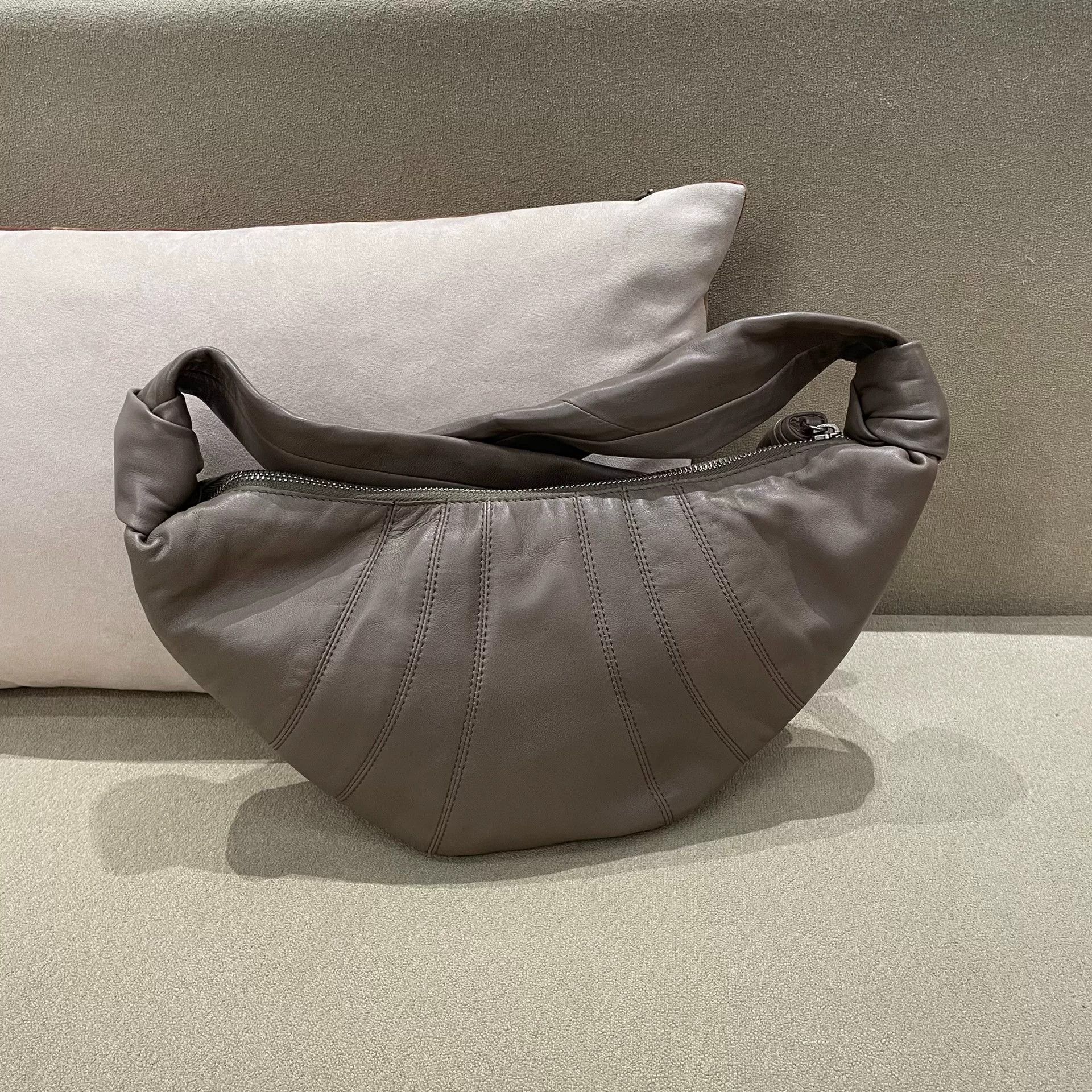 Lemaire Pre-loved Bag Brand new condition Size ONE SIZE - 3 Thumbnail