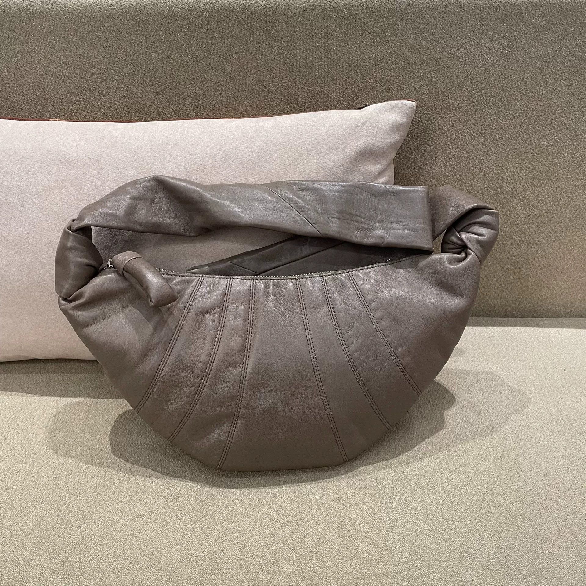Lemaire Pre-loved Bag Brand new condition Size ONE SIZE - 2 Thumbnail