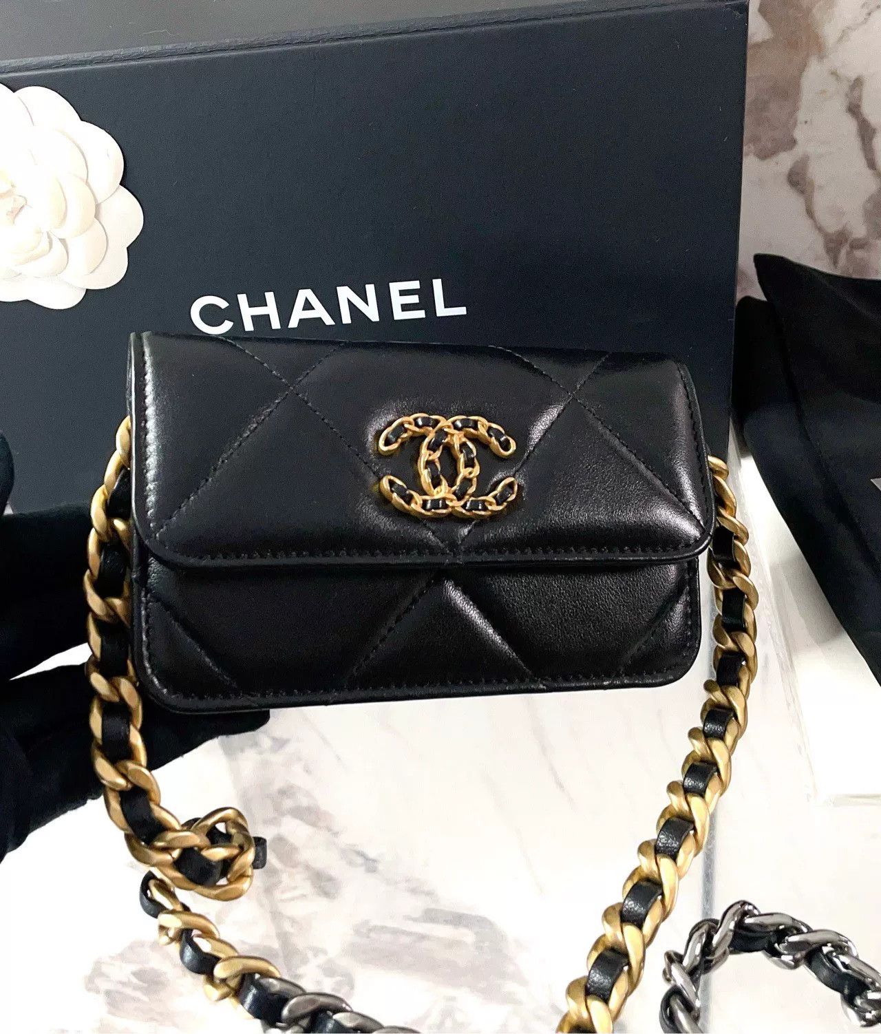 Chanel Pre-loved Bag Very good condition Size ONE SIZE - 6 Thumbnail