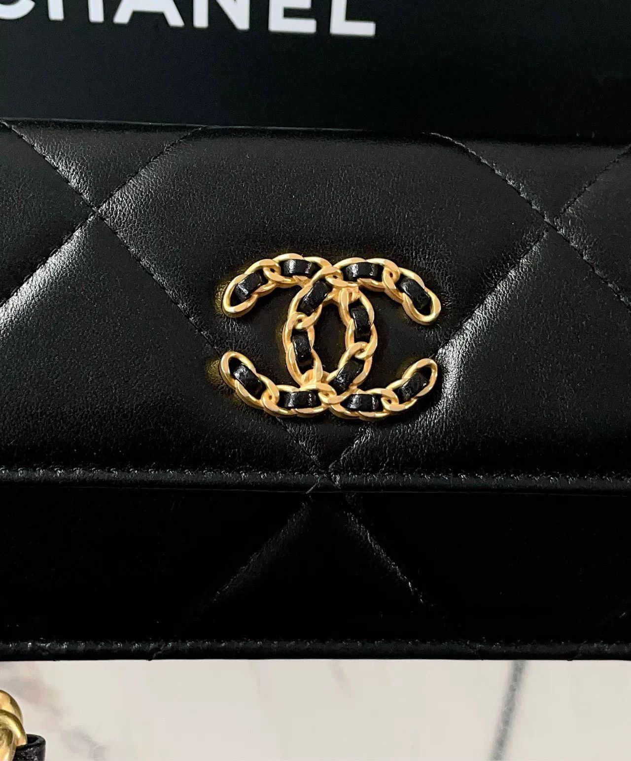 Chanel Pre-loved Bag Very good condition Size ONE SIZE - 7 Thumbnail