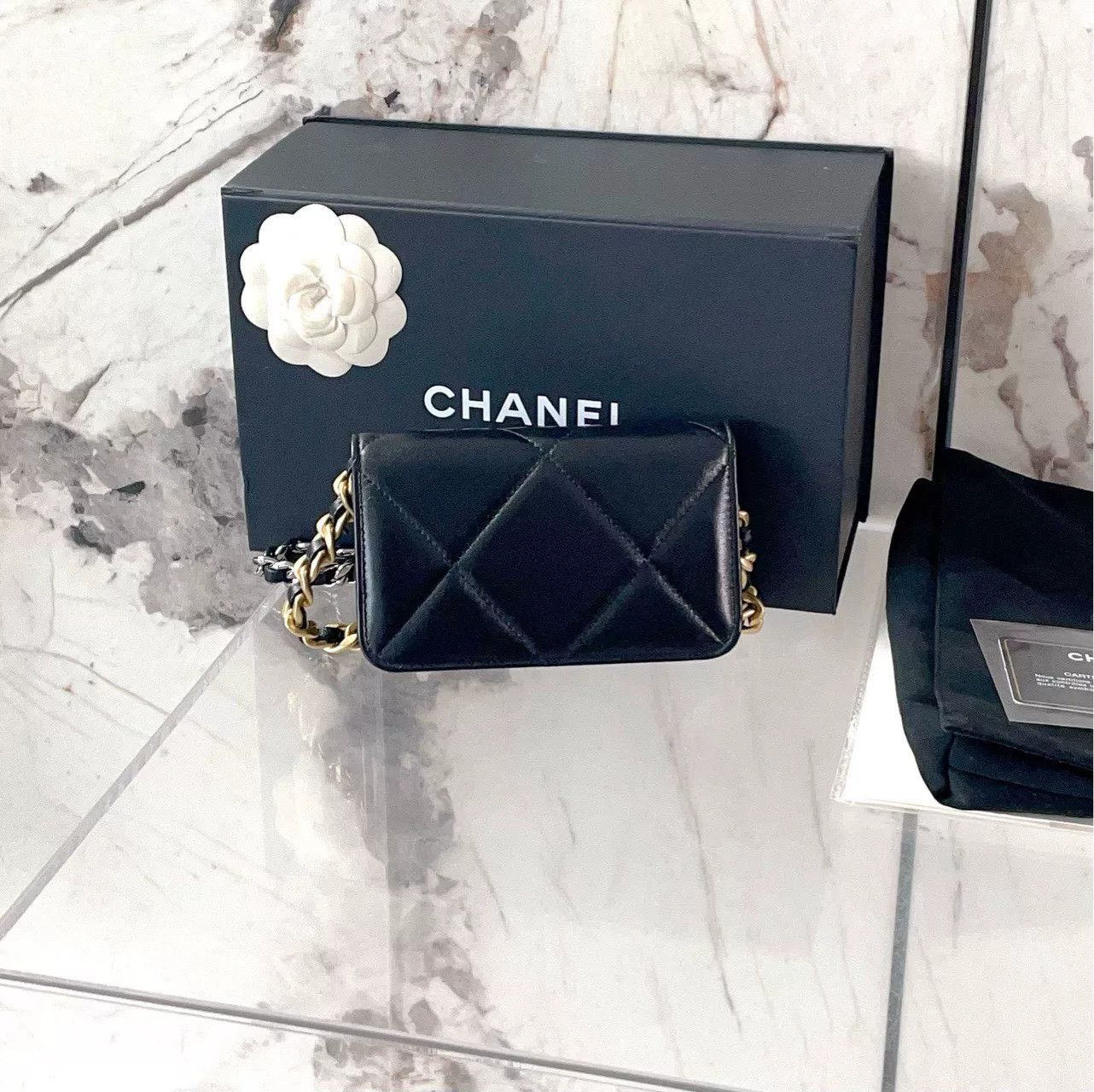Chanel Pre-loved Bag Very good condition Size ONE SIZE - 2 Thumbnail