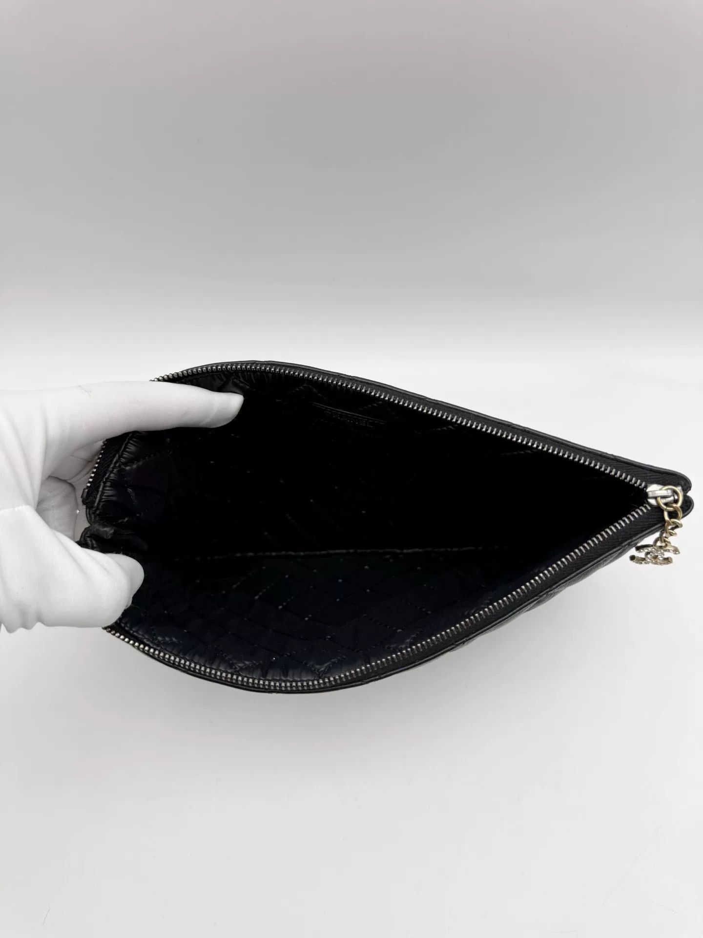 Chanel Pre-loved Bag Very good condition Size ONE SIZE - 7 Thumbnail
