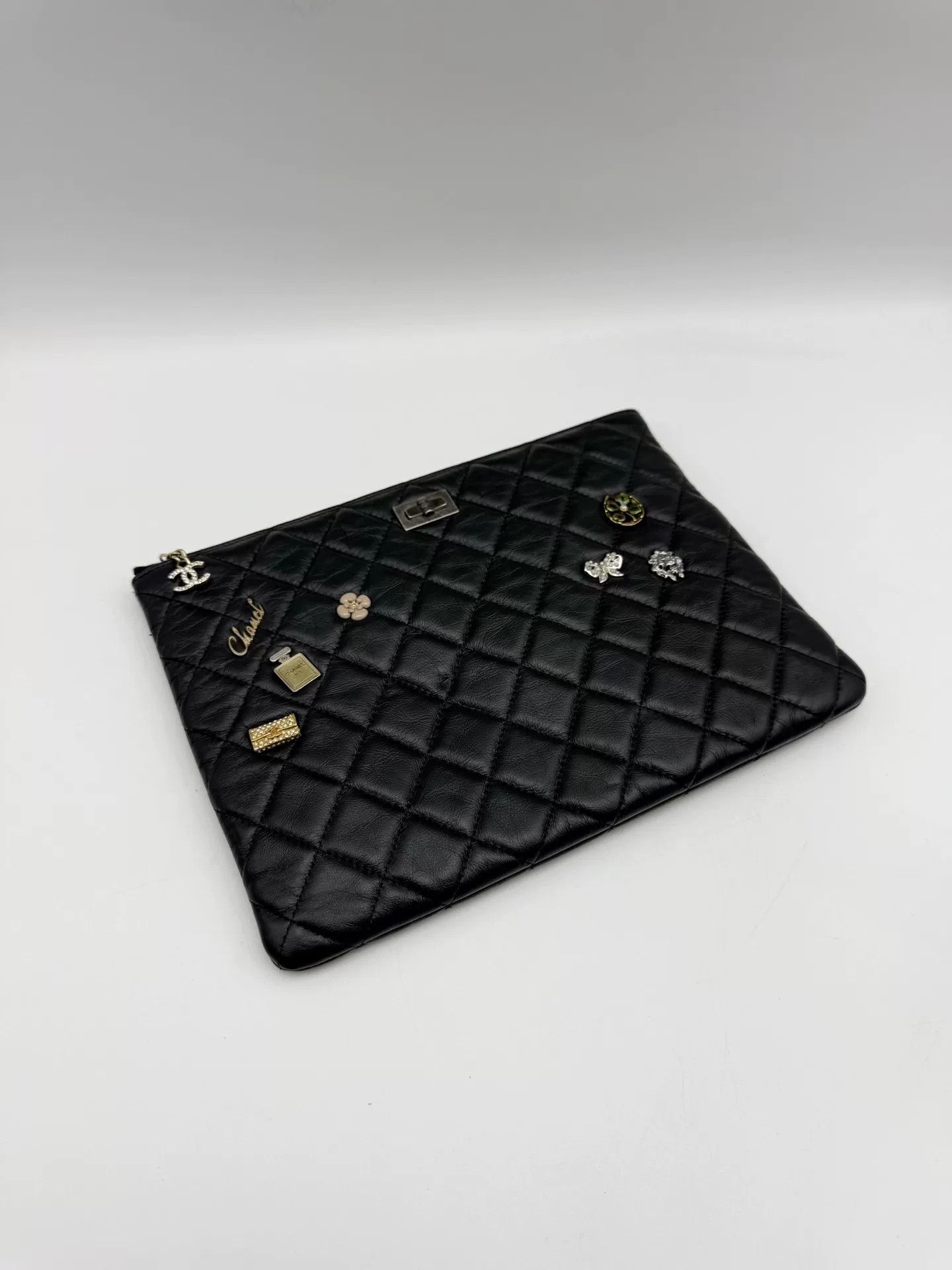 Chanel Pre-loved Bag Very good condition Size ONE SIZE - 4 Thumbnail