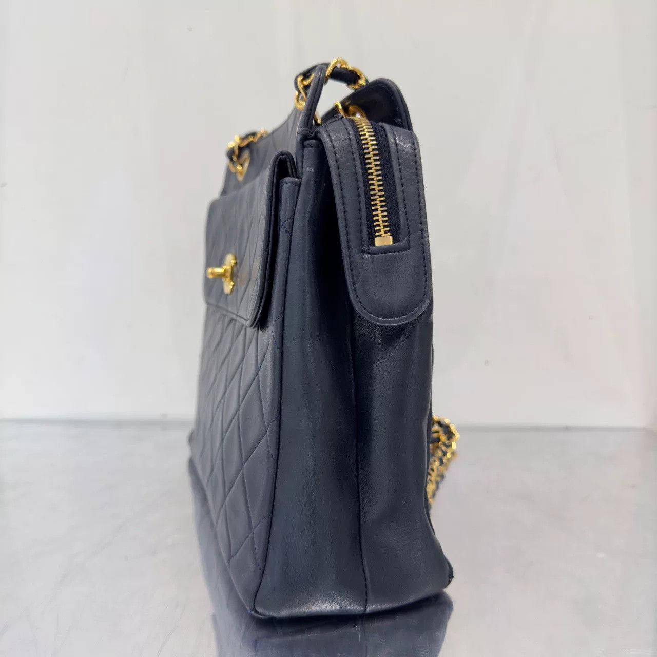 Chanel Pre-loved Bag Very good condition Size ONE SIZE - 3 Thumbnail