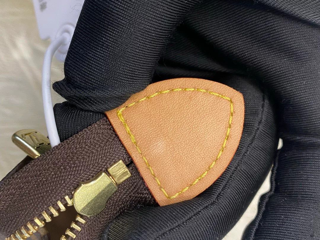 Louis Vuitton Pre-loved Bag Very good condition Size ONE SIZE - 8 Thumbnail