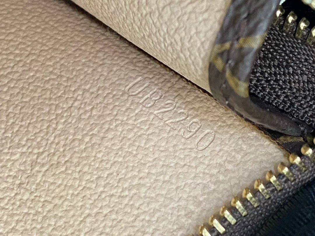 Louis Vuitton Pre-loved Bag Very good condition Size ONE SIZE - 7 Thumbnail
