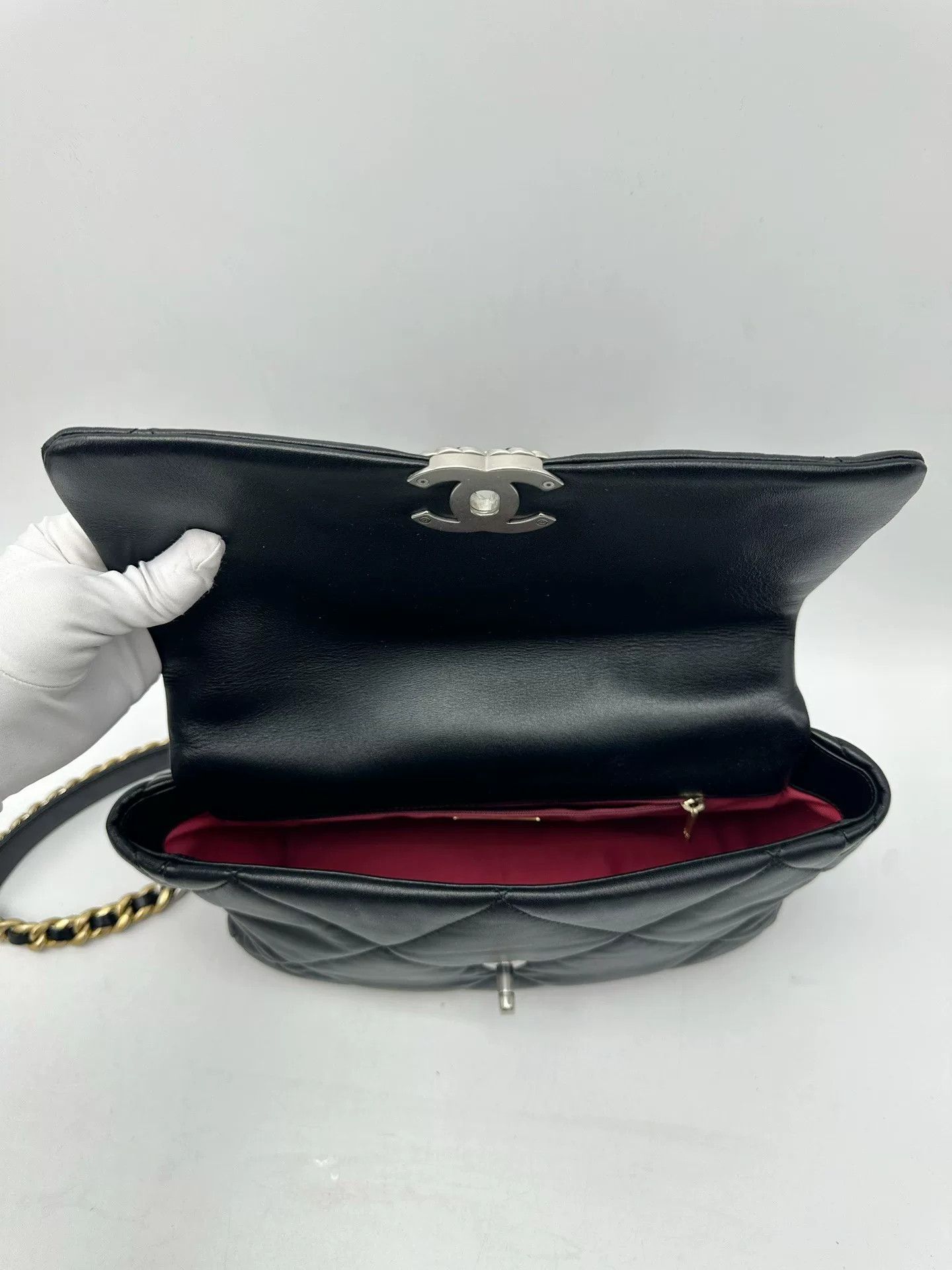 Chanel Pre-loved Bag Very good condition Size ONE SIZE - 6 Thumbnail
