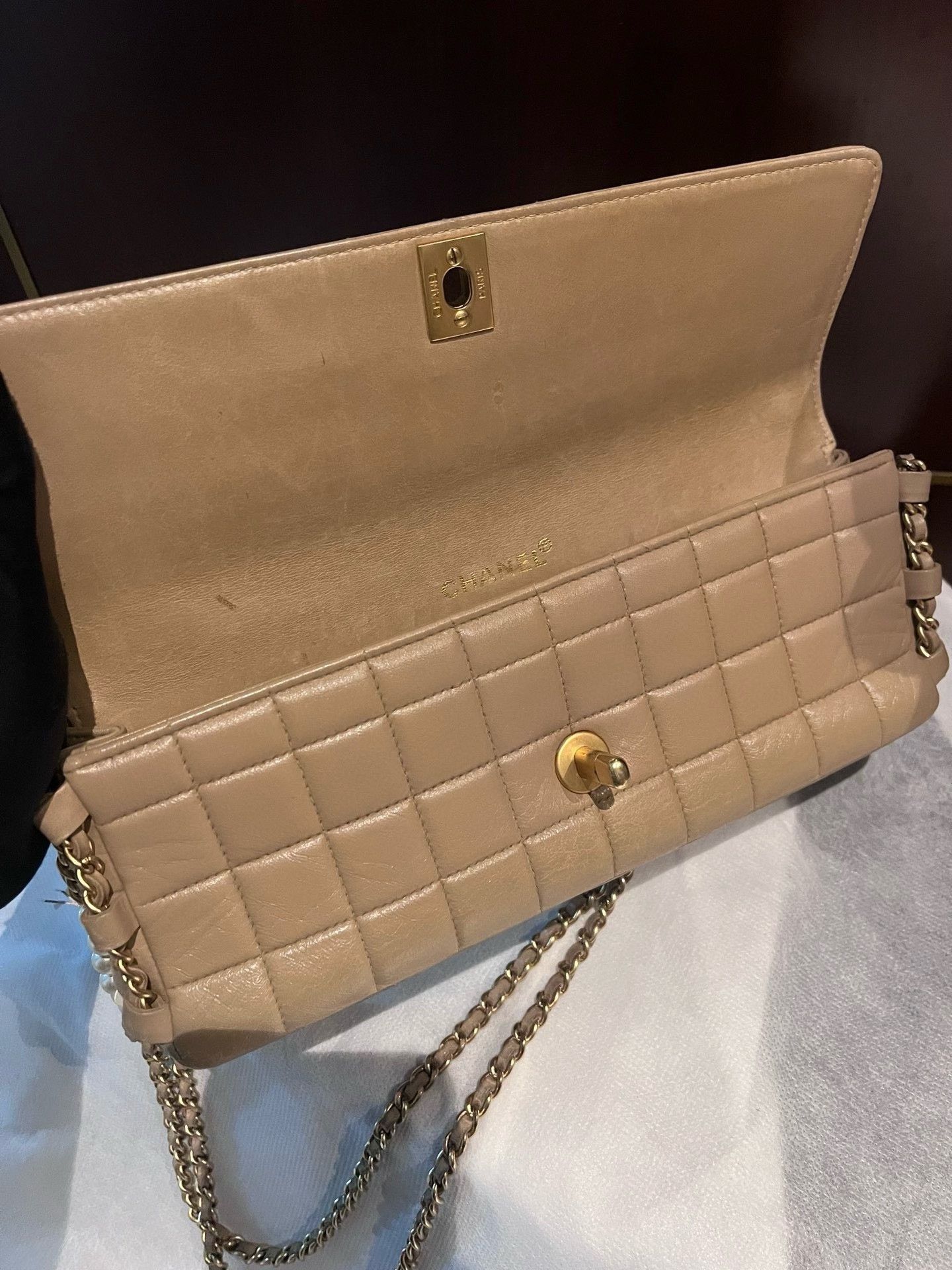 Chanel Pre-loved Bag Very good condition Size ONE SIZE - 8 Thumbnail