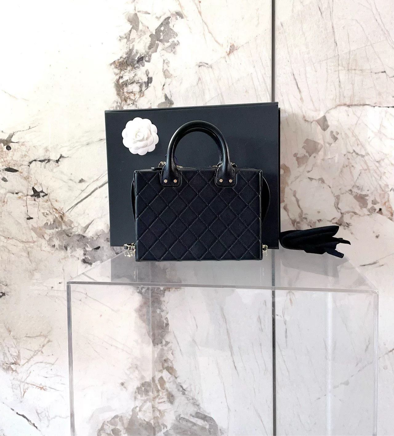 Chanel Pre-loved Bag Very good condition Size ONE SIZE - 2 Thumbnail
