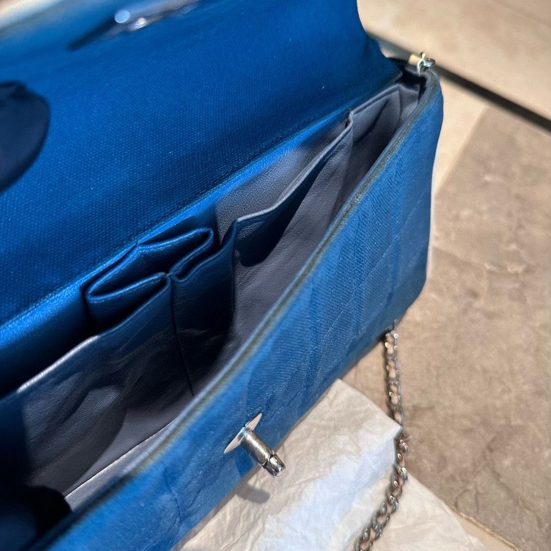 Chanel Pre-loved Bag Very good condition Size ONE SIZE - 8 Thumbnail