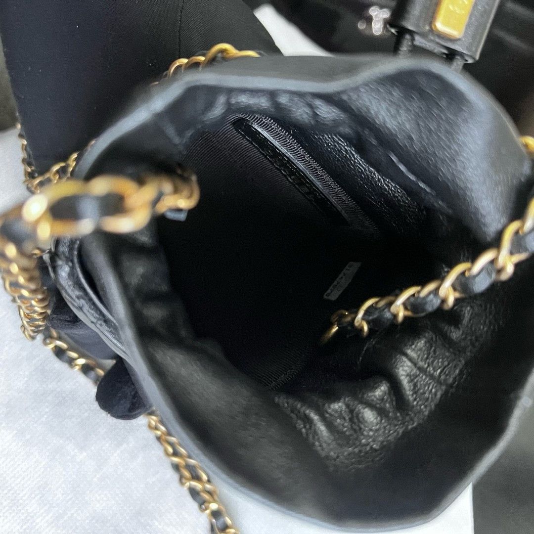 Chanel Pre-loved Bag Very good condition Size ONE SIZE - 9 Thumbnail
