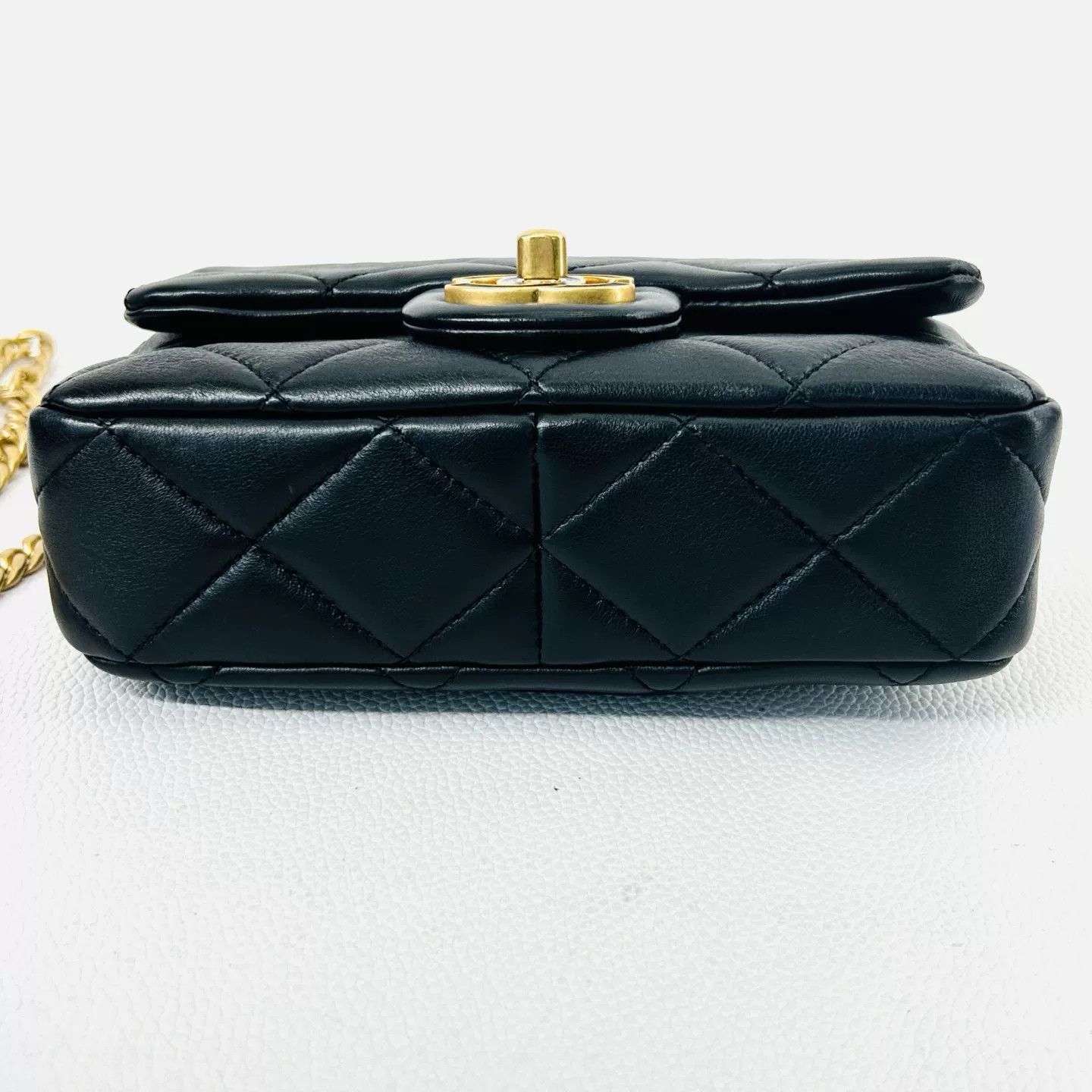 Chanel Pre-loved Bag Very good condition Size ONE SIZE - 3 Thumbnail