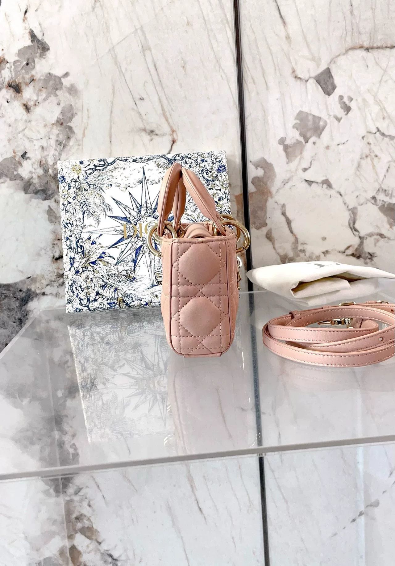 Dior Pre-loved Bag Very good condition Size ONE SIZE - 3 Thumbnail