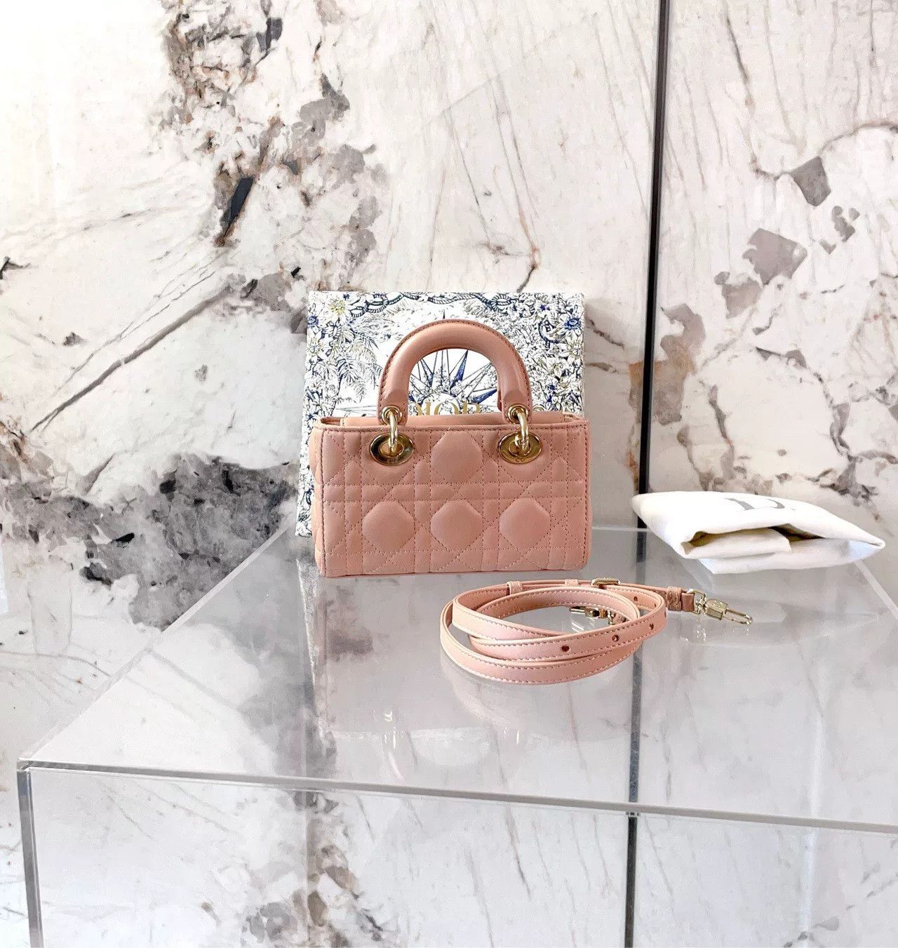Dior Pre-loved Bag Very good condition Size ONE SIZE - 2 Thumbnail